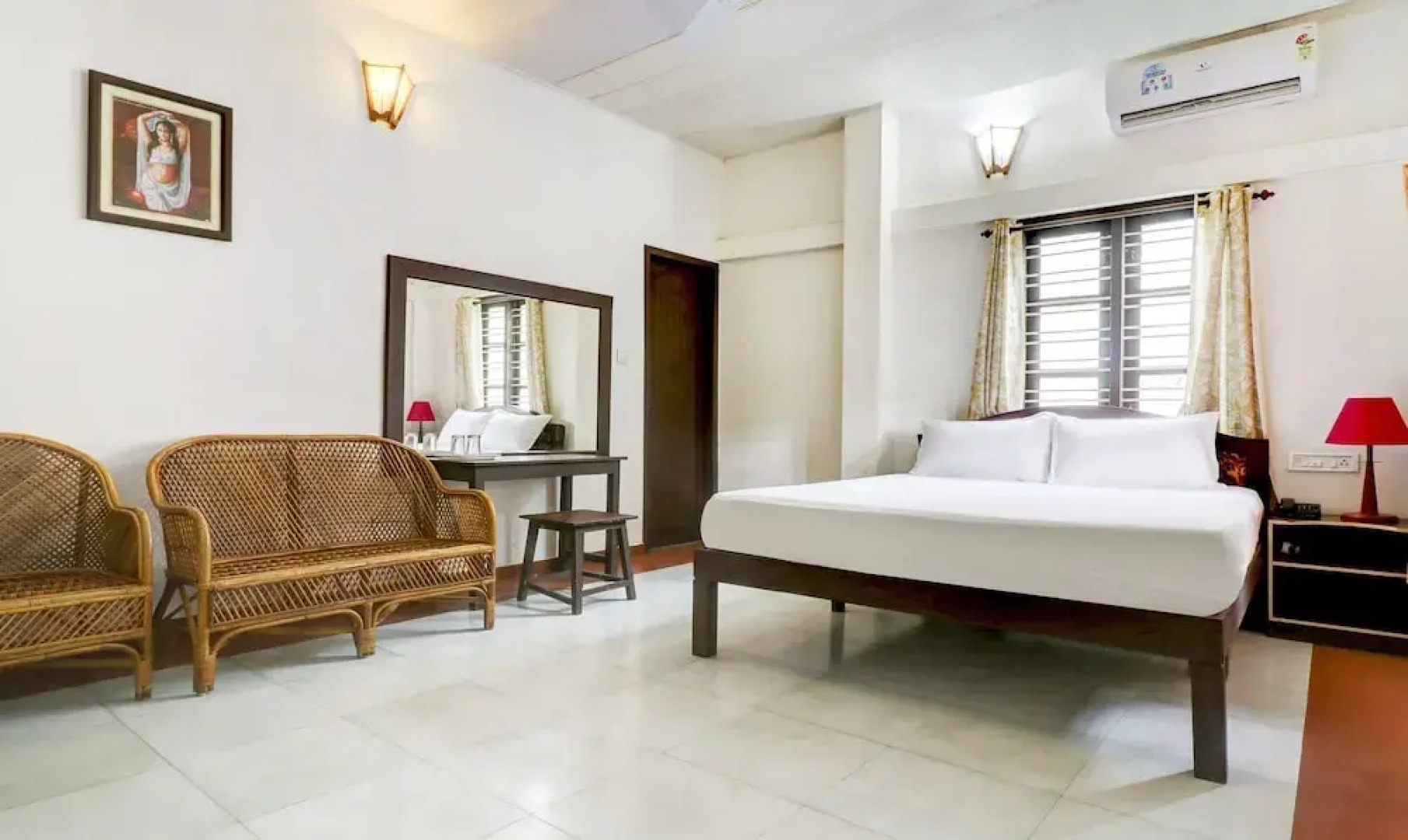 Shirleys Beach Hotel