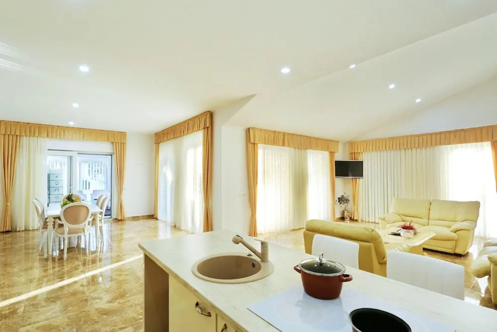 Villa With 4 Bedrooms in Vir, With Wonderful sea View, Private Pool, Furnished Terrace Near the Beach