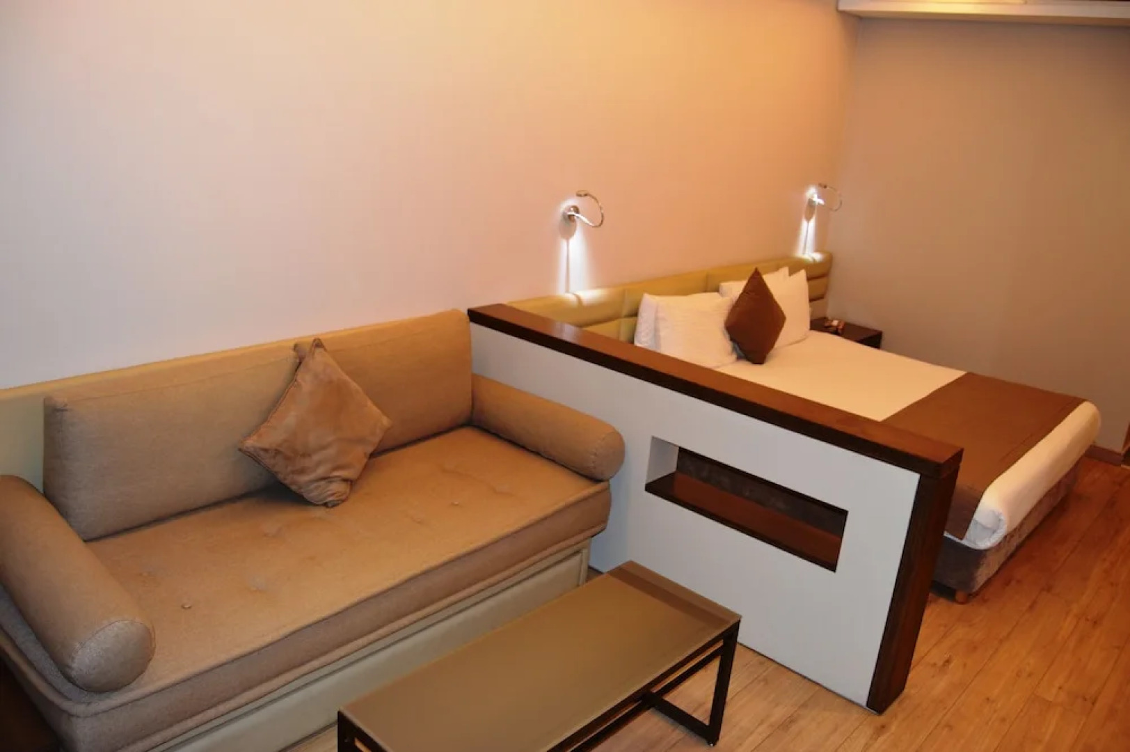 Country Lodge Hotel & Resort