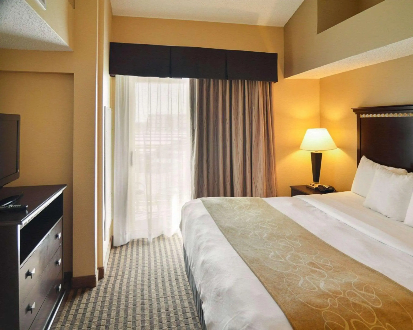 Comfort Suites DFW Airport