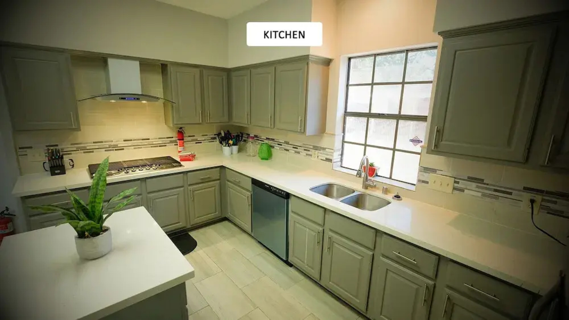 4Bdrm 2.5Bath 8Bed - Story North Houston