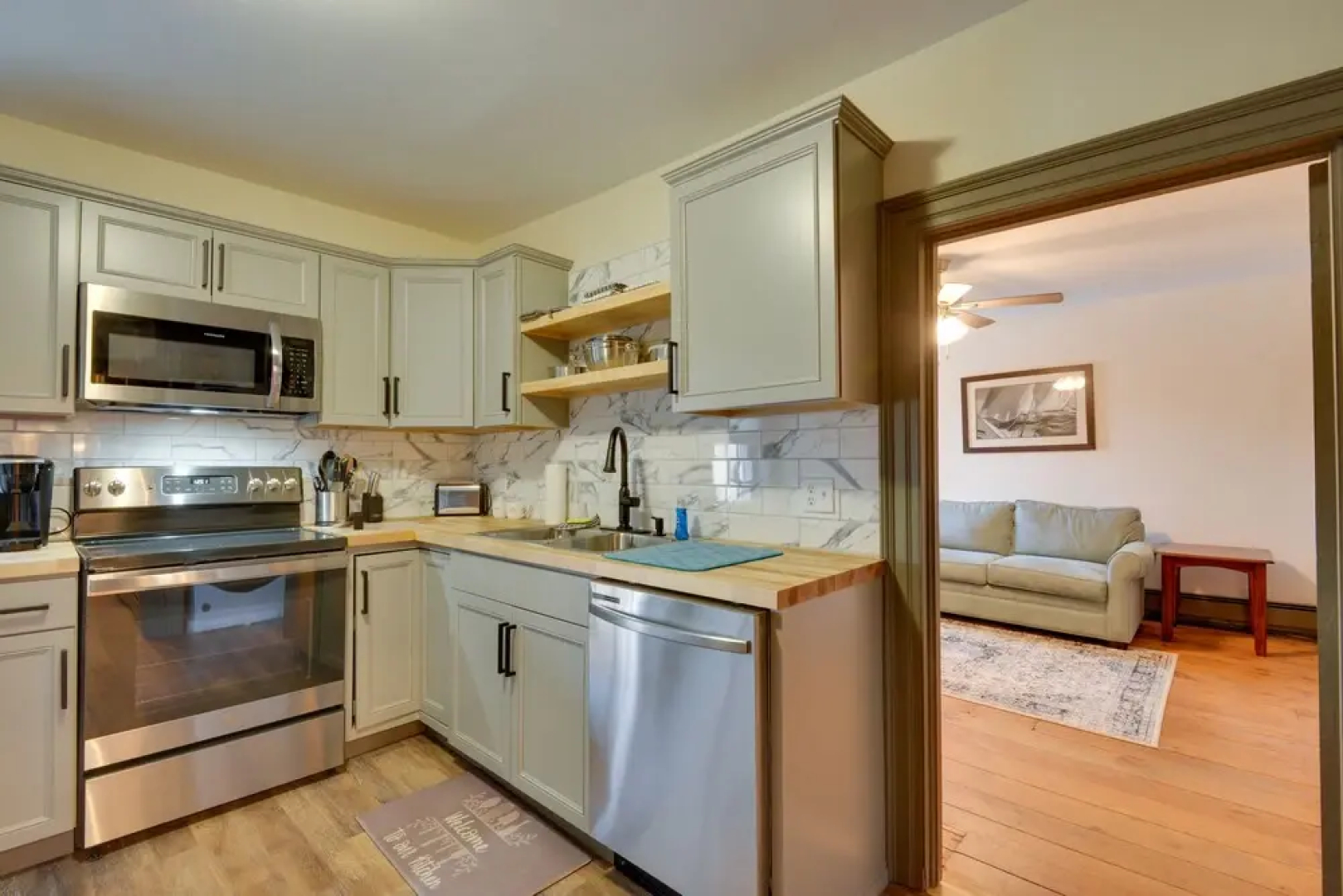Sackets Harbor Apartment, Walk to Lake Ontario!