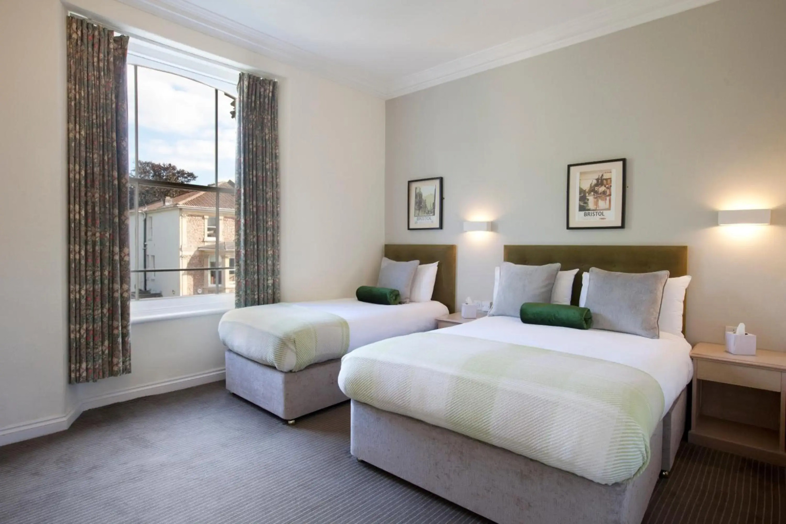 Victoria Square Hotel