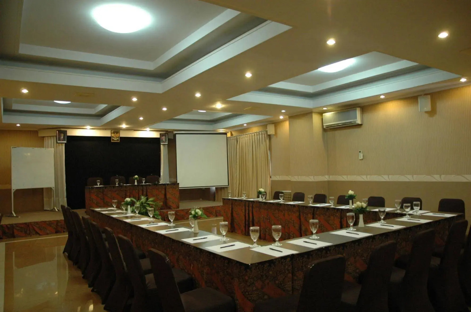 Riyadi Palace Hotel