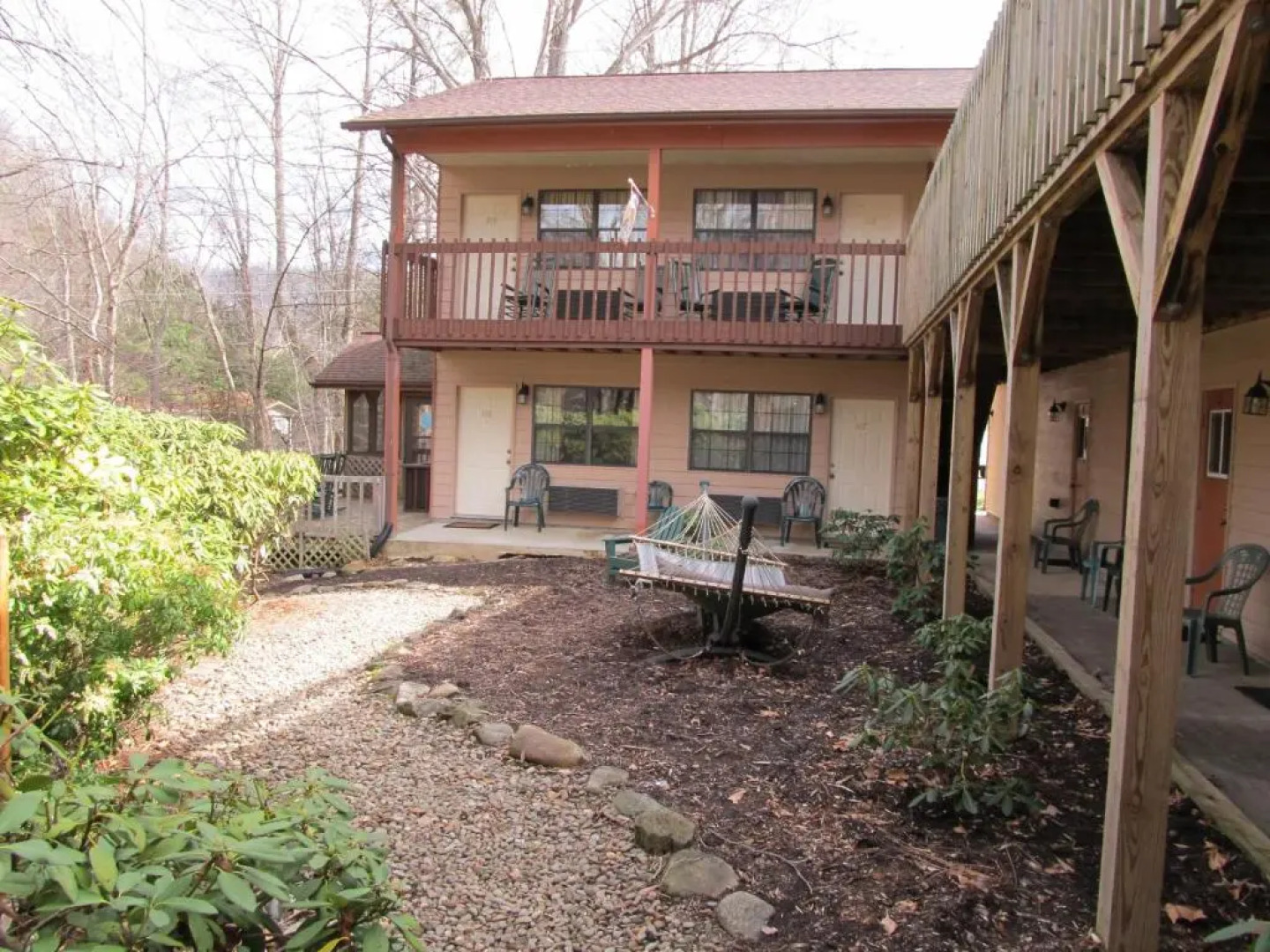 Jonathan Creek Inn and Villas