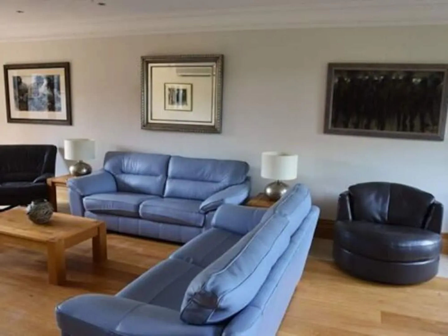 Llwyn Helyg Country House