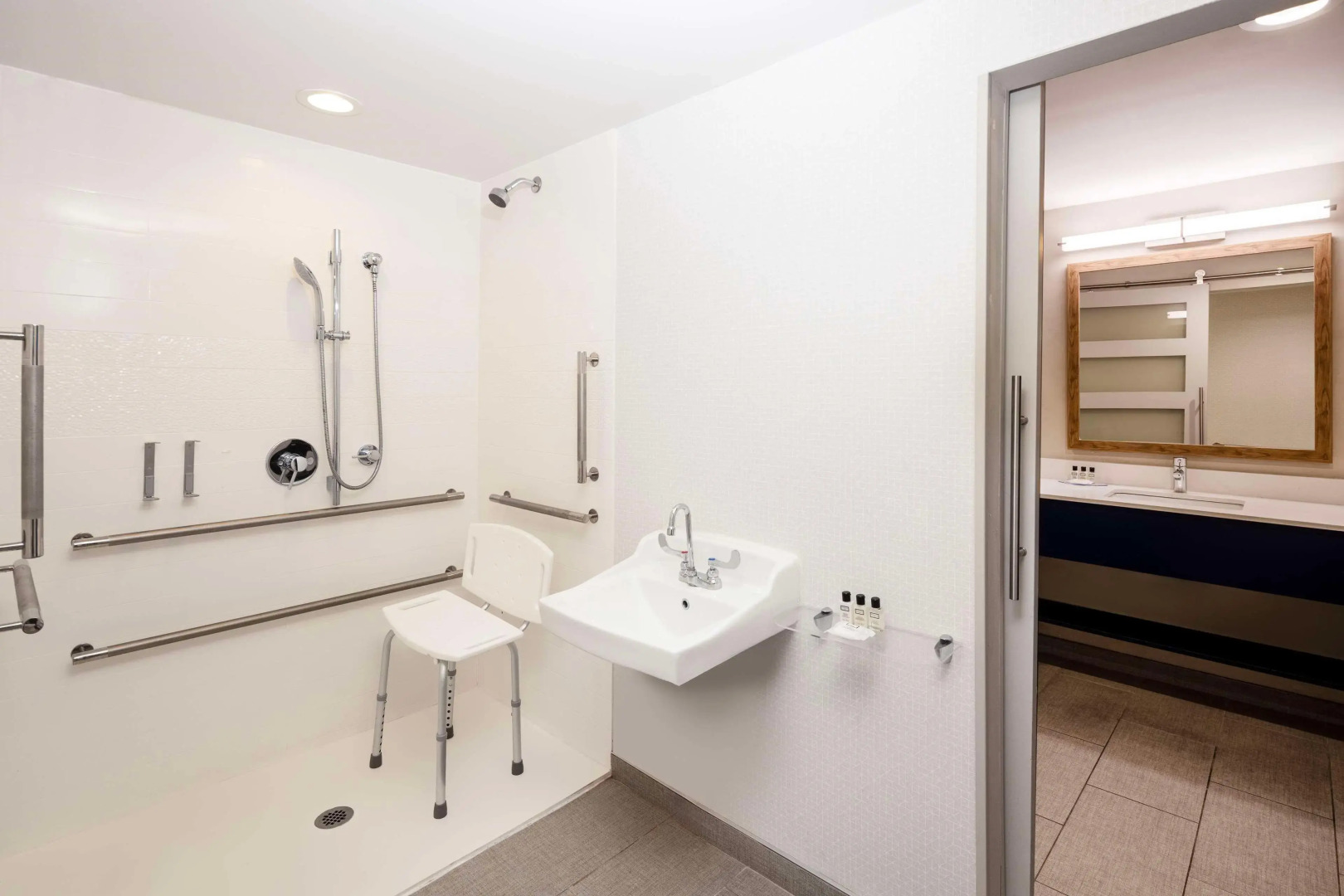 Aiden by Best Western Cape Cod - West Yarmouth