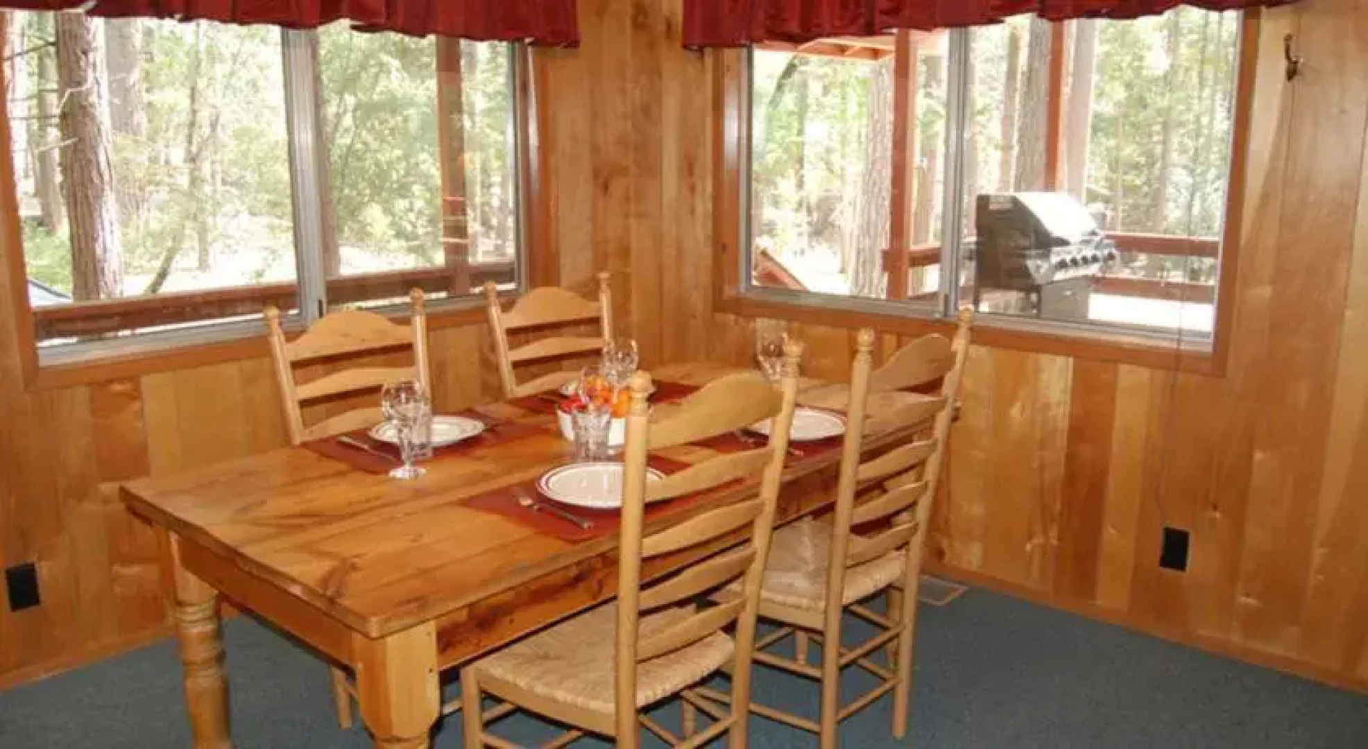 RedAwning Cabin #77 Chipmunk Retreat