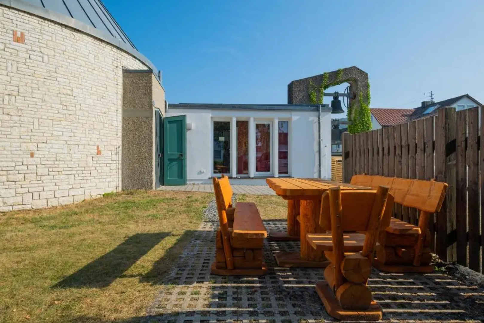 dreamcation - Ehemalige Kirche & Pfarrerwohnung, 3D-Tour, Terrasse, Garten, BBQ