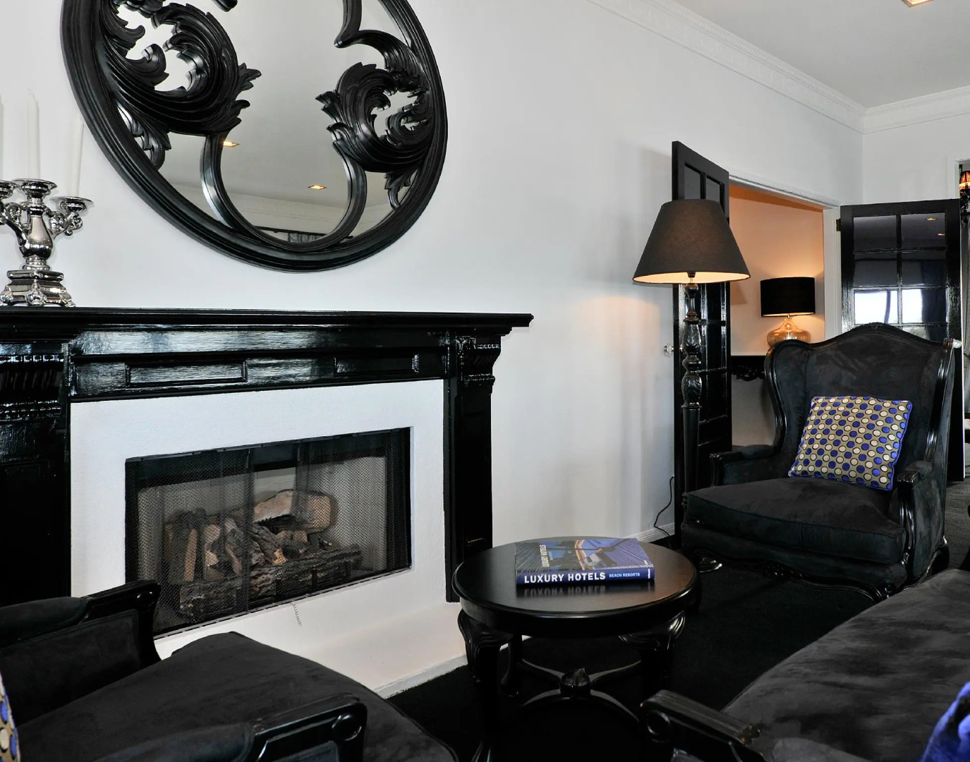 Black Swan Lakeside Boutique Hotel