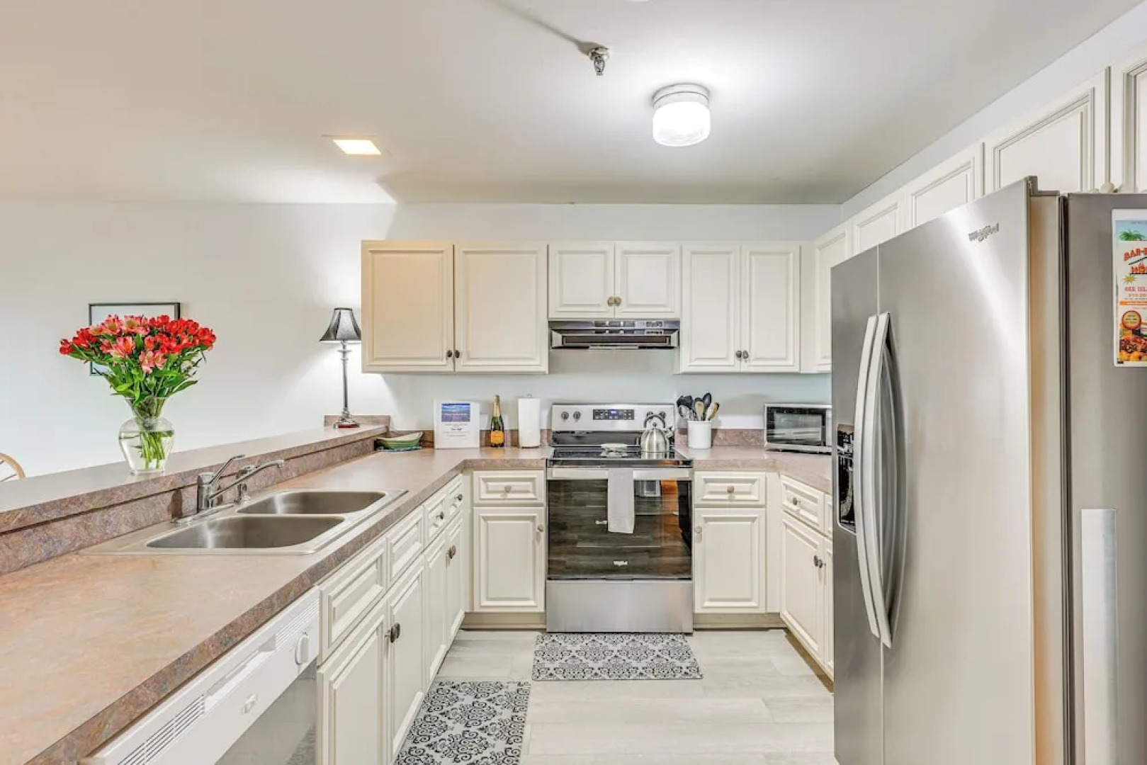 Oak Island Beachfront Condo w/ Community Pool