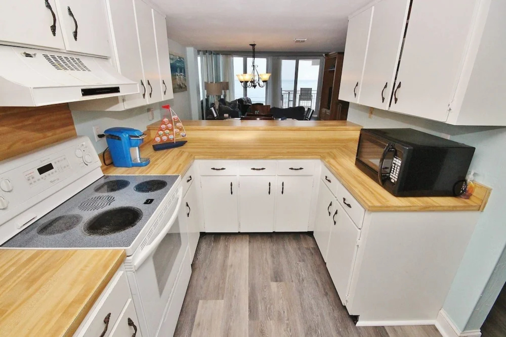 Daytona White Surf 405 Apartment 2