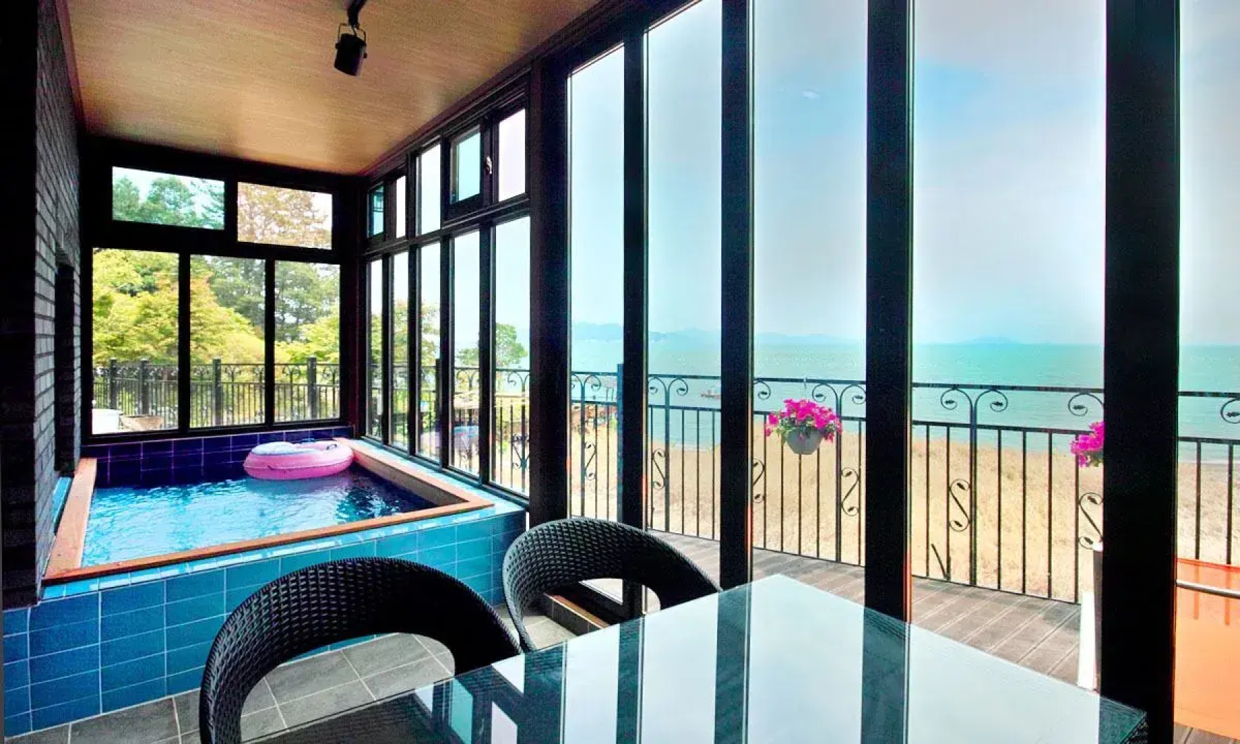 Lim Sea Side Poolvilla Pension