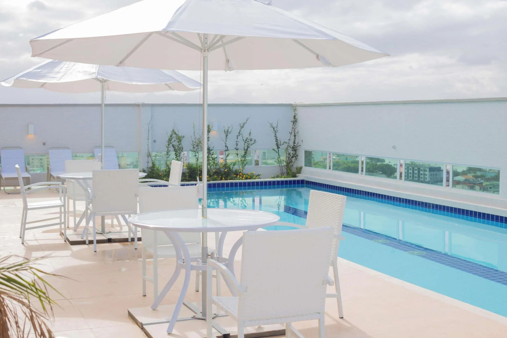 Ramada by Wyndham Macae Hotel Suites