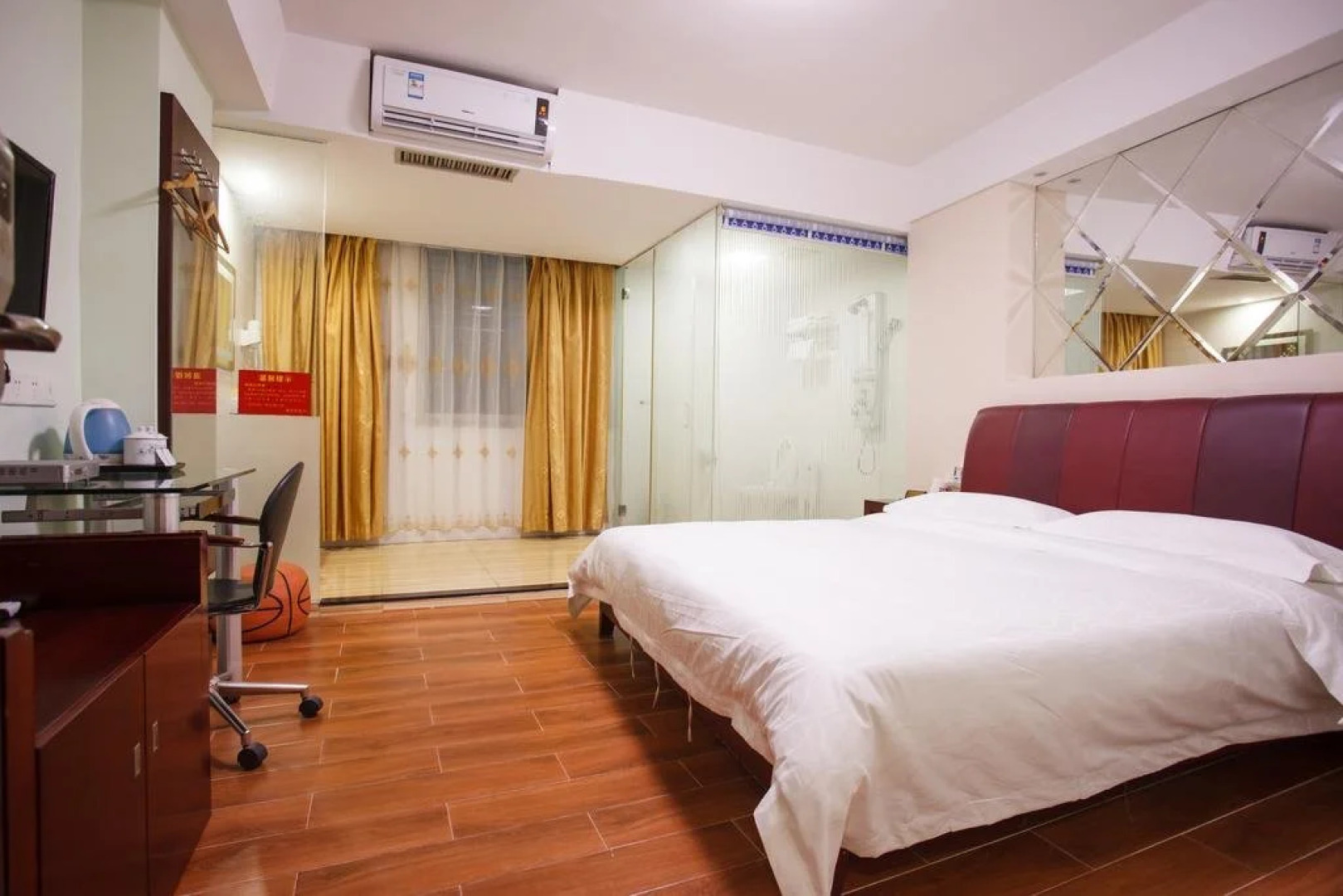 Xiaolanzheng Taihua Hotel