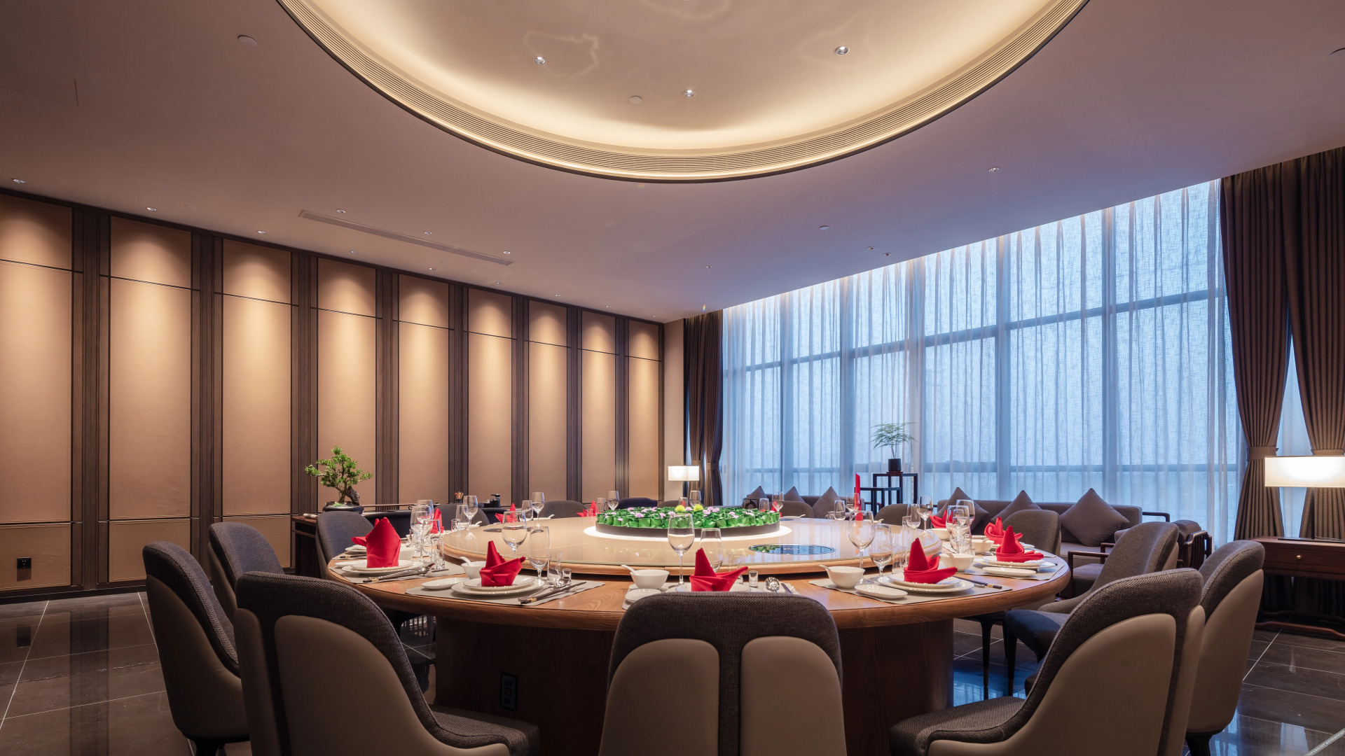 Wellton Royal Garden Hotel