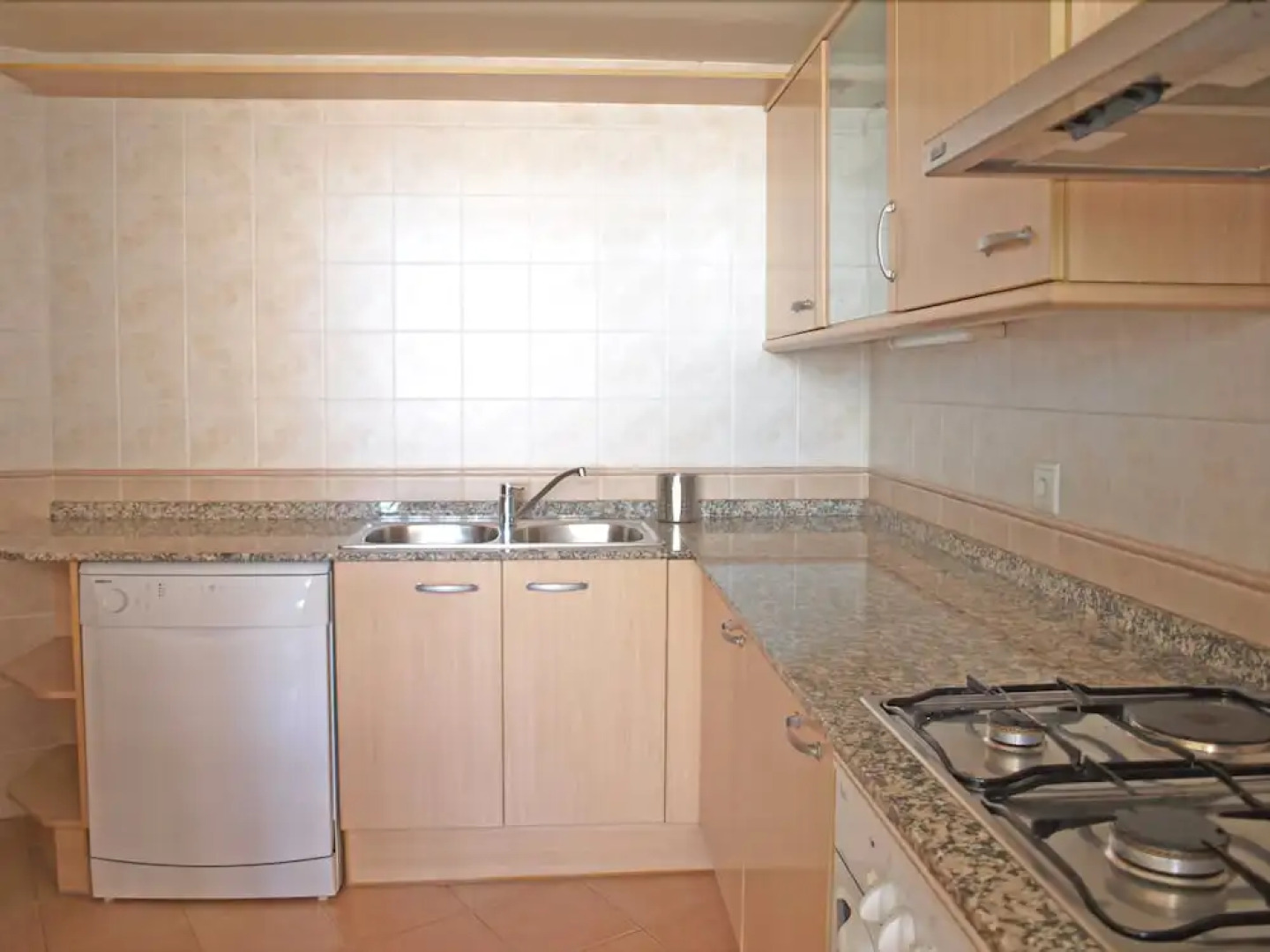 ApartUP Yellow Opera View