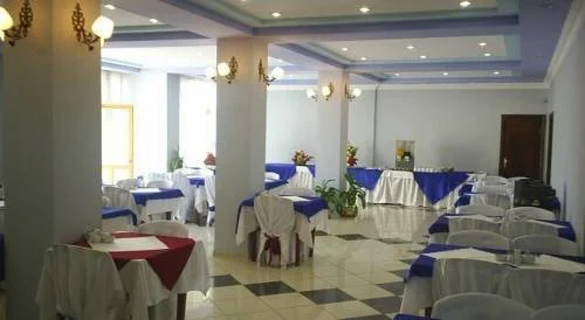 Tasli Hotel
