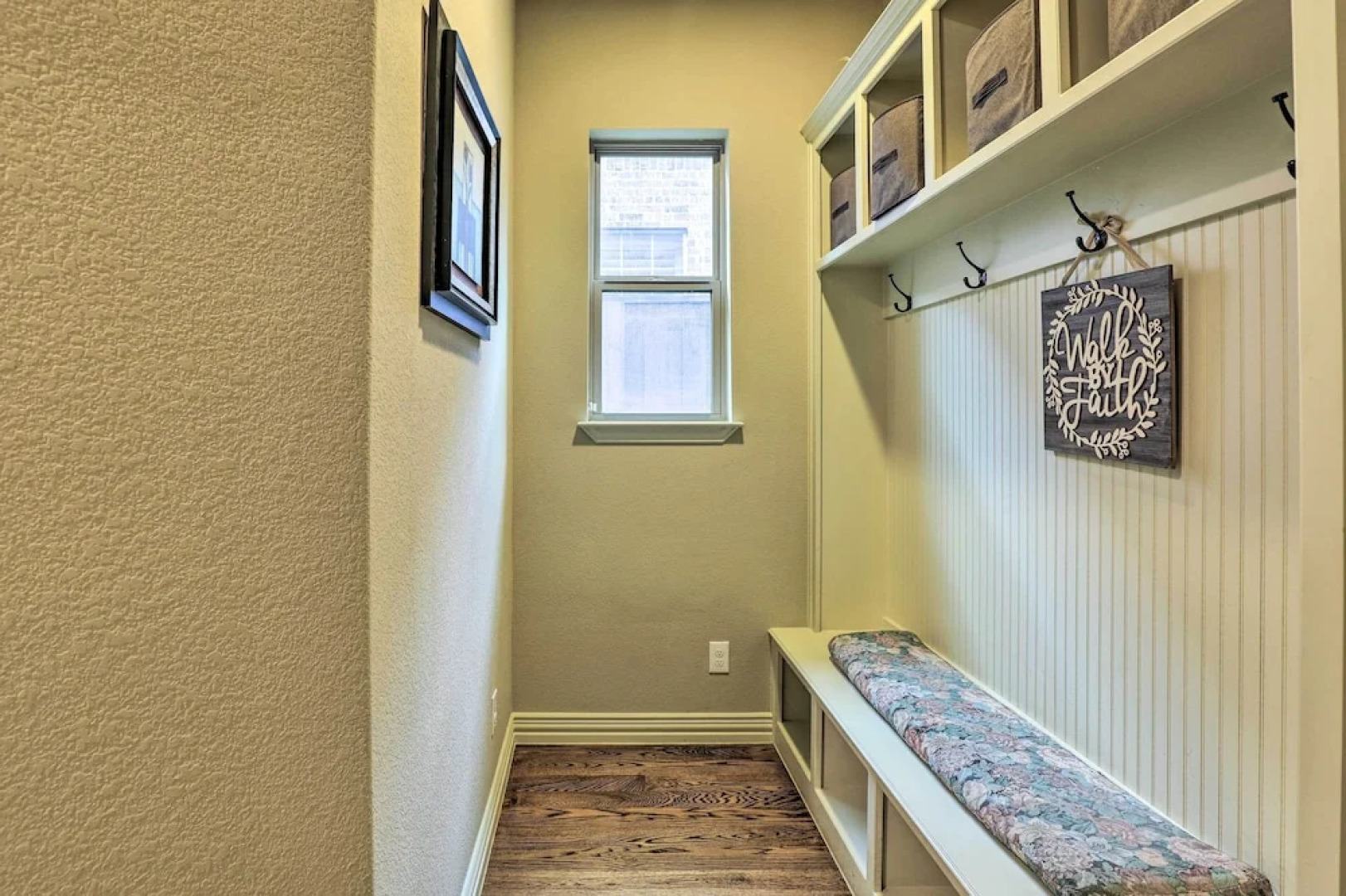 Chic Family-friendly Home in Irving w/ Yard!