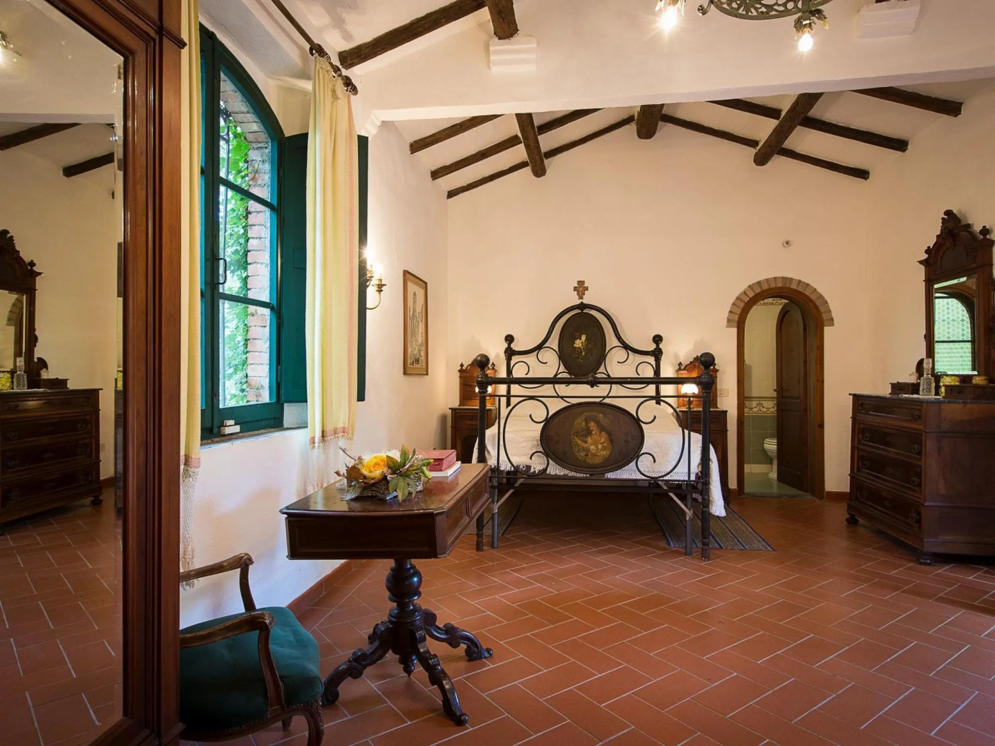 Gorgeous Holiday Home in Montecatini Val di Cecina with Pool