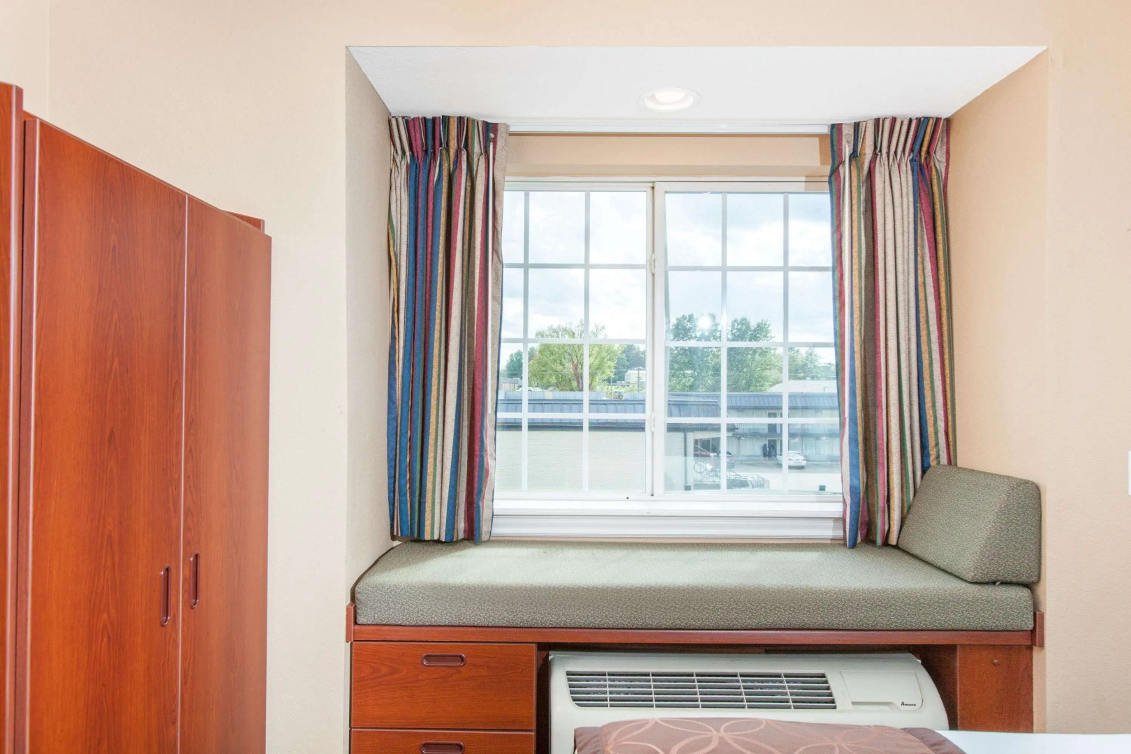 Microtel Inn & Suites by Wyndham Rogers