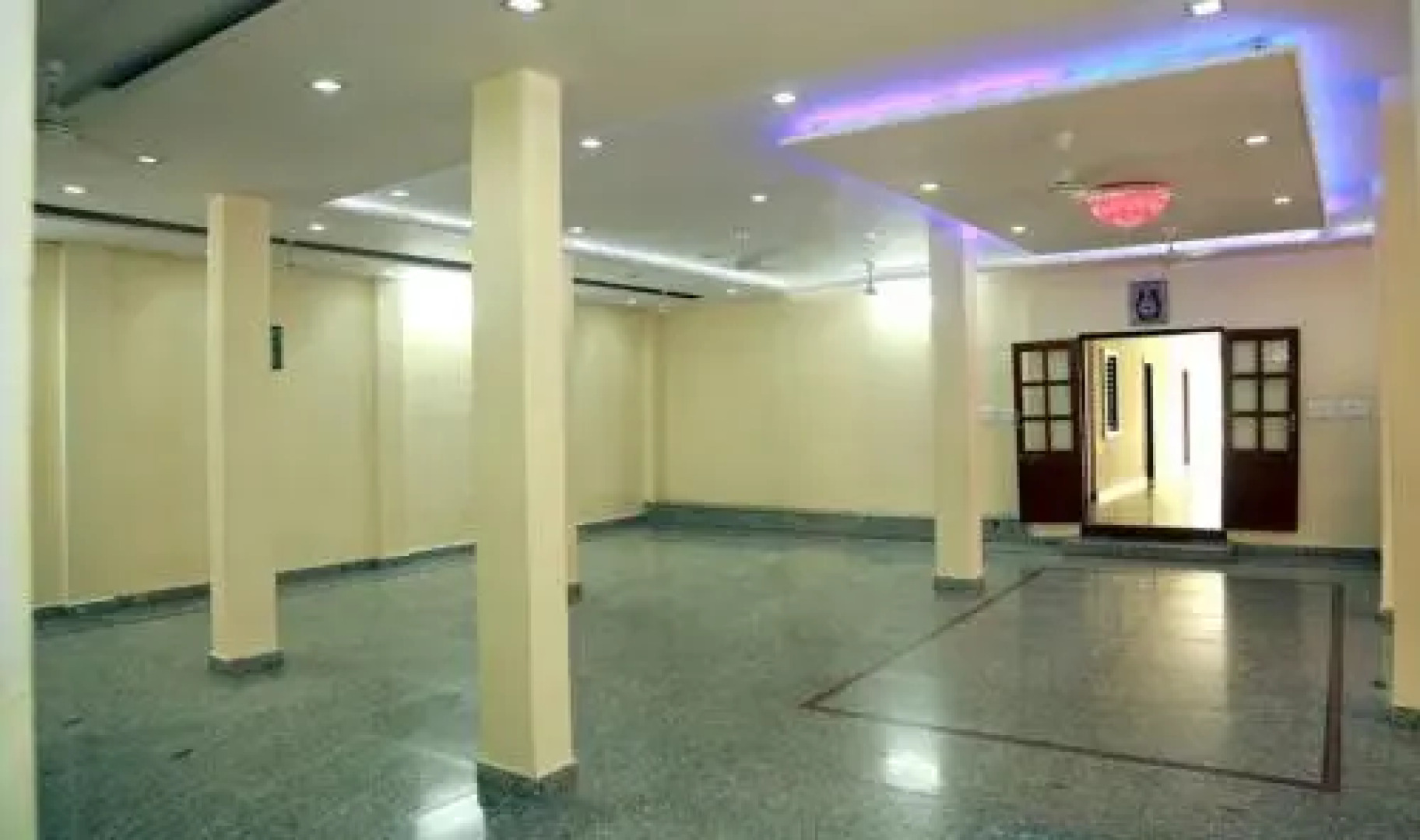 Hotel Shri Narayan palace