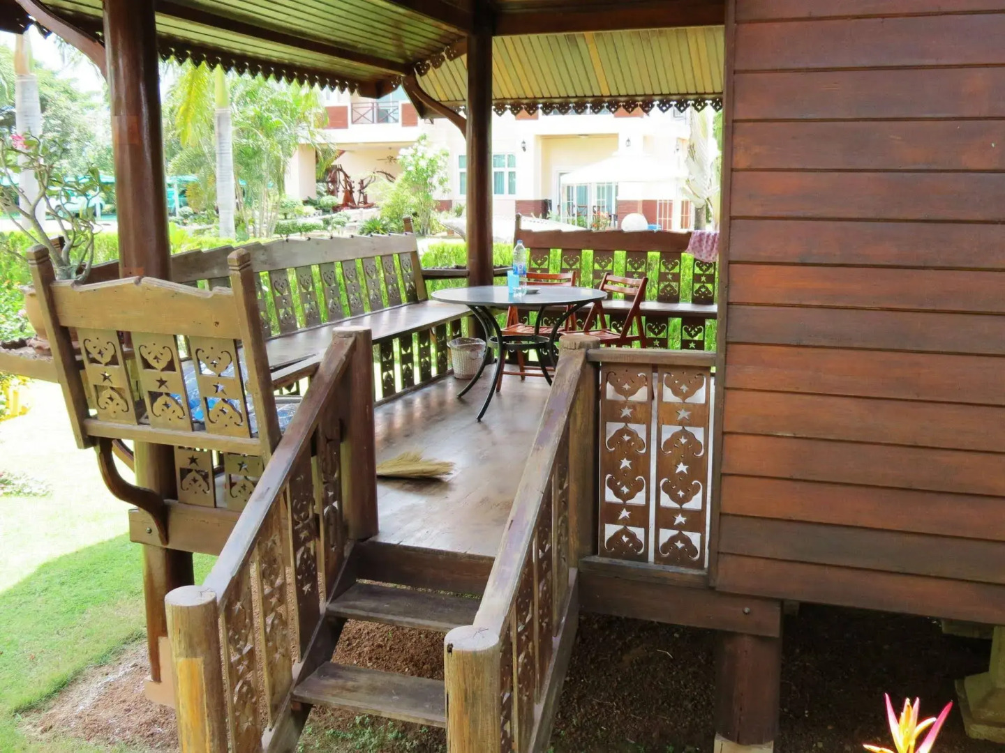 Pongsin Resort and Restaurant