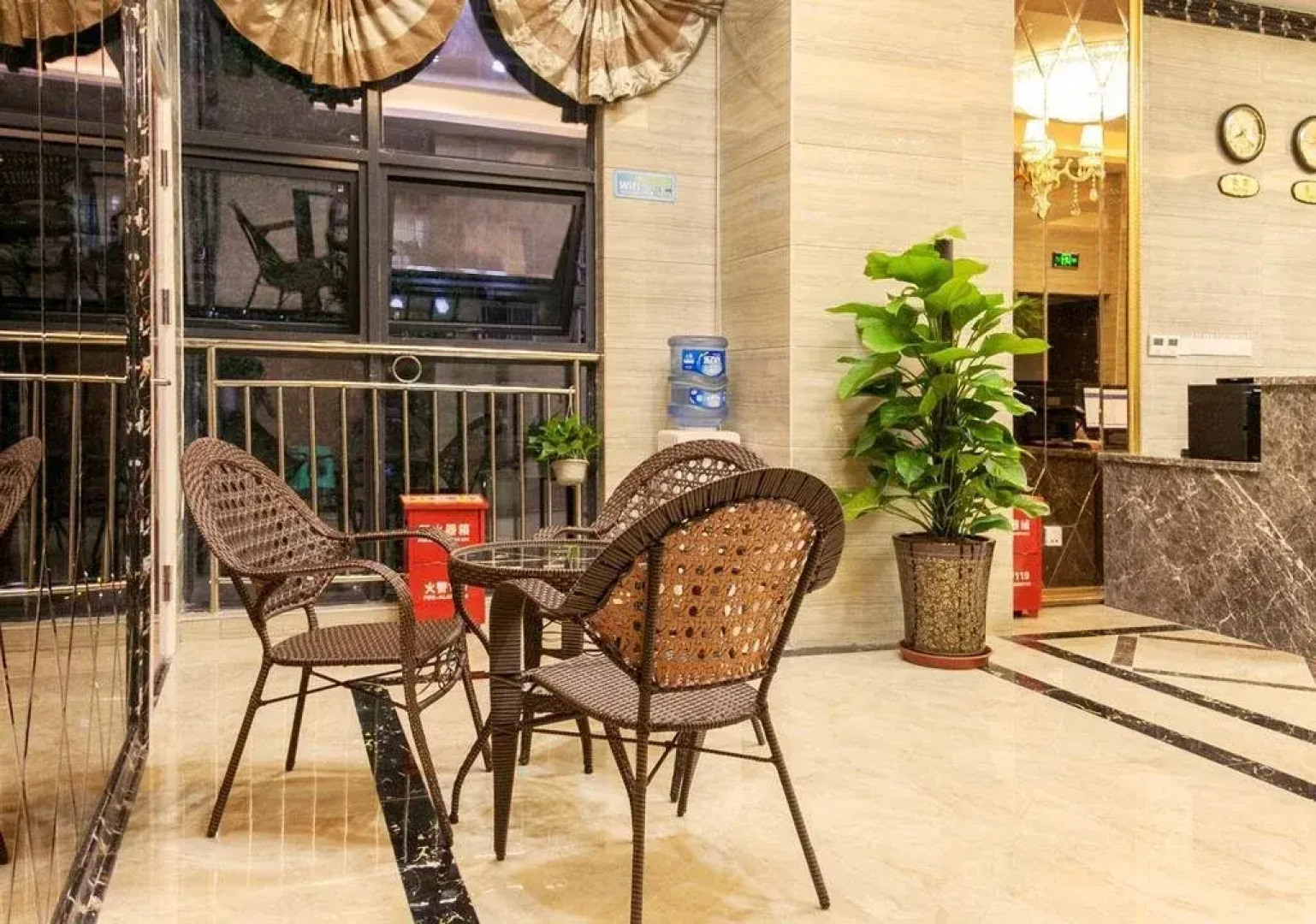 Liangjiang Shiguang Inn