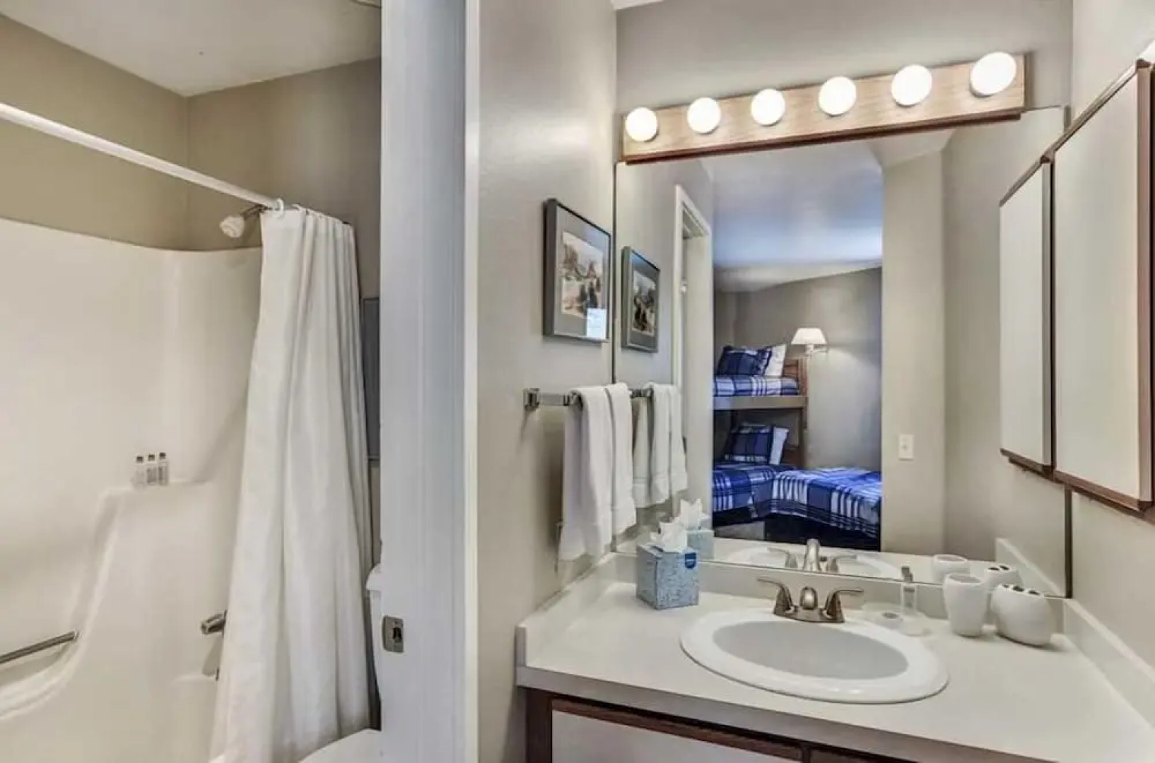 Woodbridge 19C - 2 Bedrooms Condo