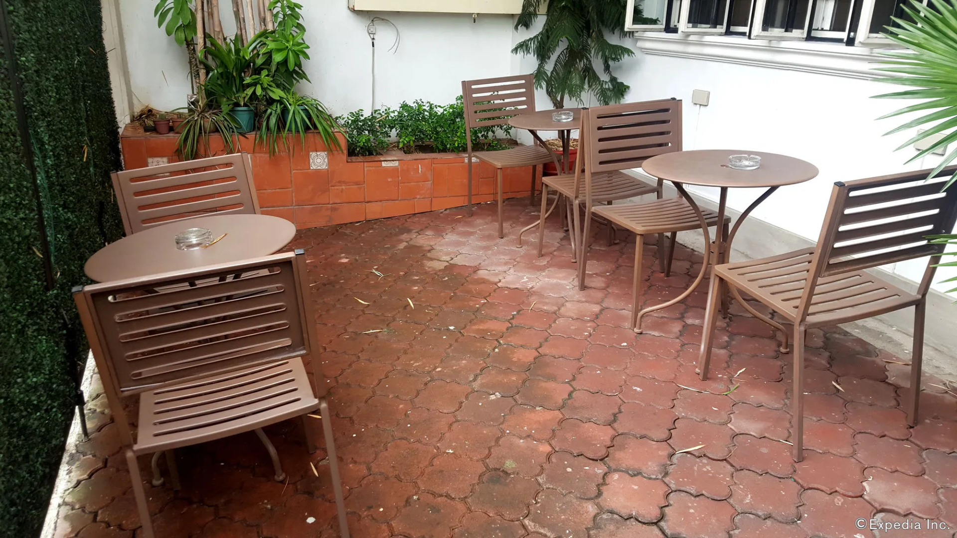 Makati Riverside Inn