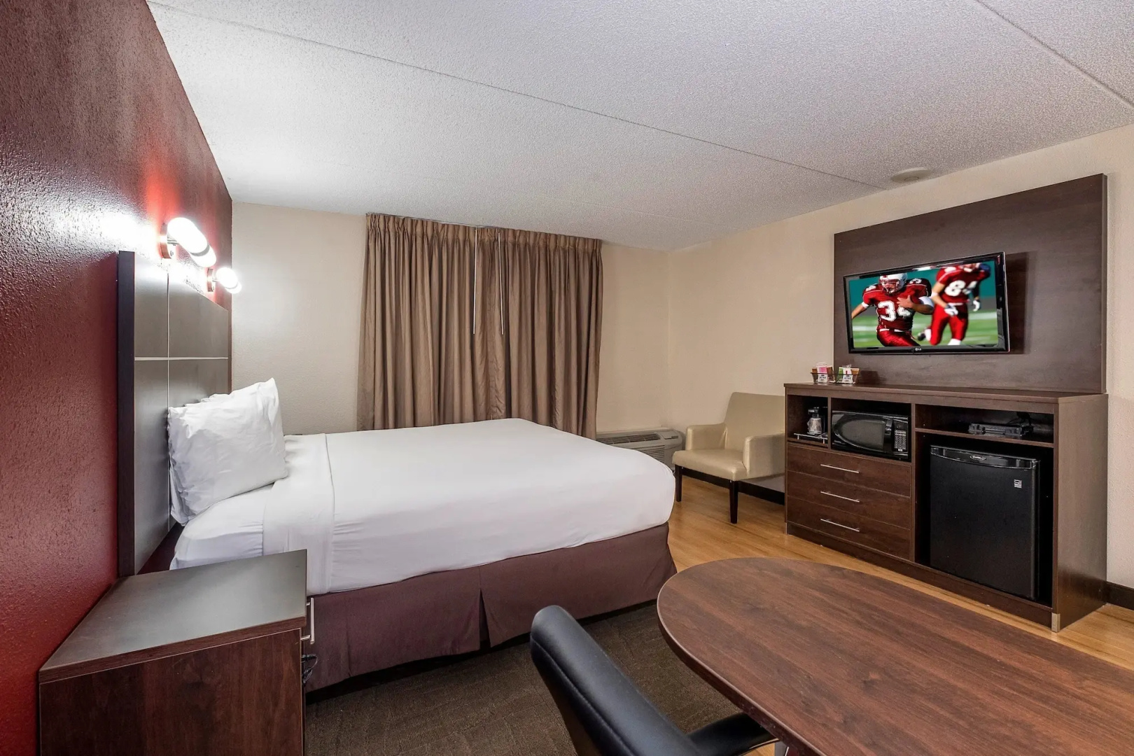 Red Roof Inn PLUS+ & Suites Knoxville West-Cedar Bluff