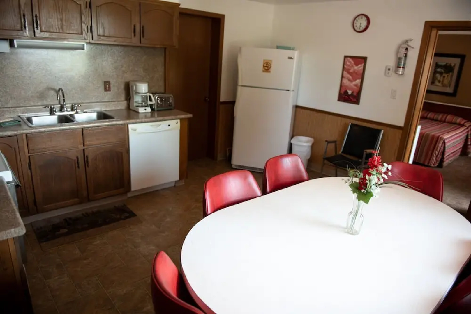 Adams Golden Acres Motel