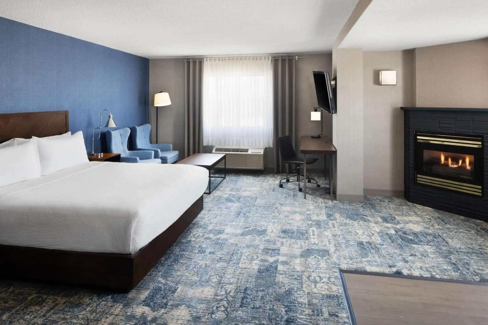 Four Points by Sheraton Edmonton South