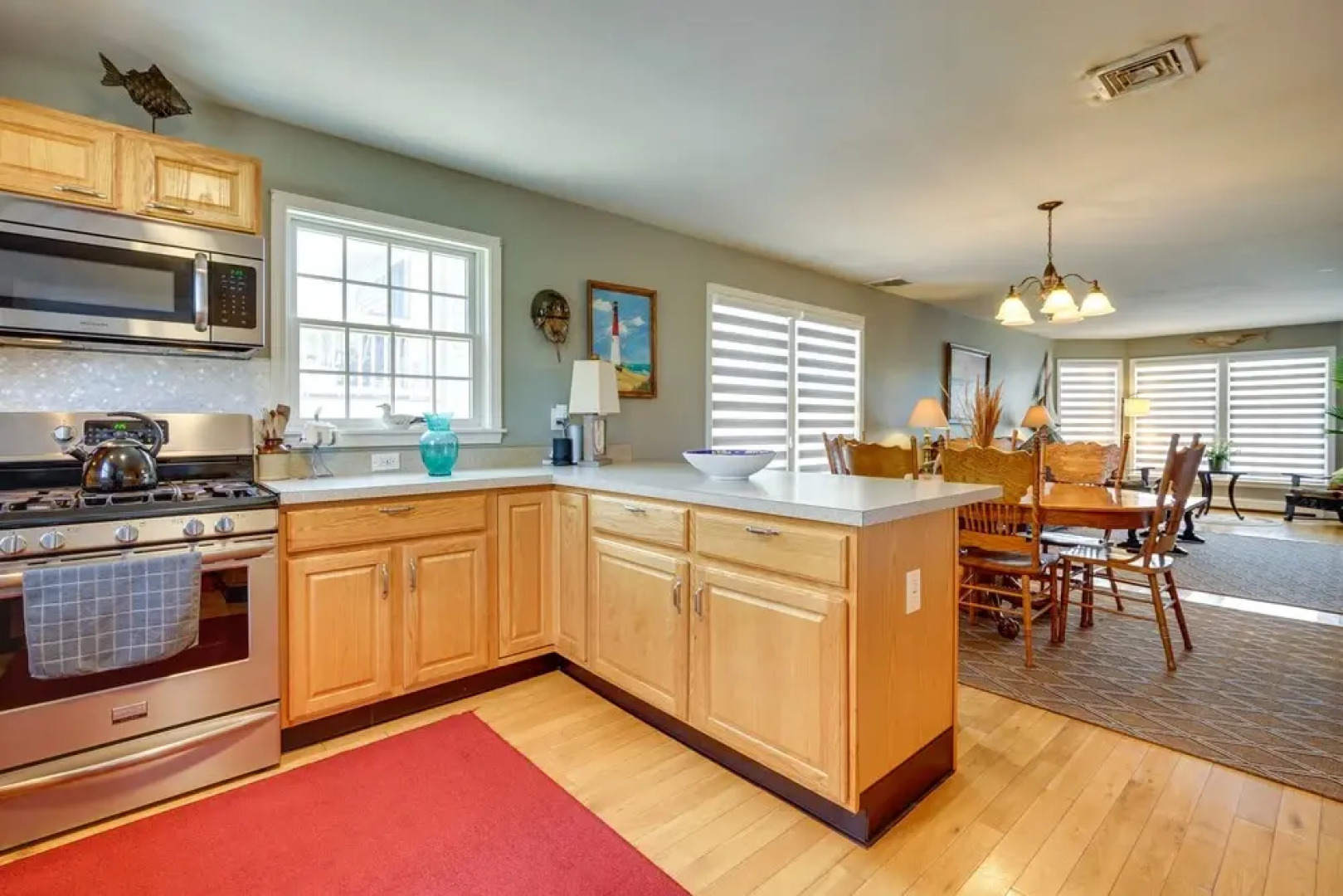 New Jersey Home - Deck, Grill & Walkable to Beach!