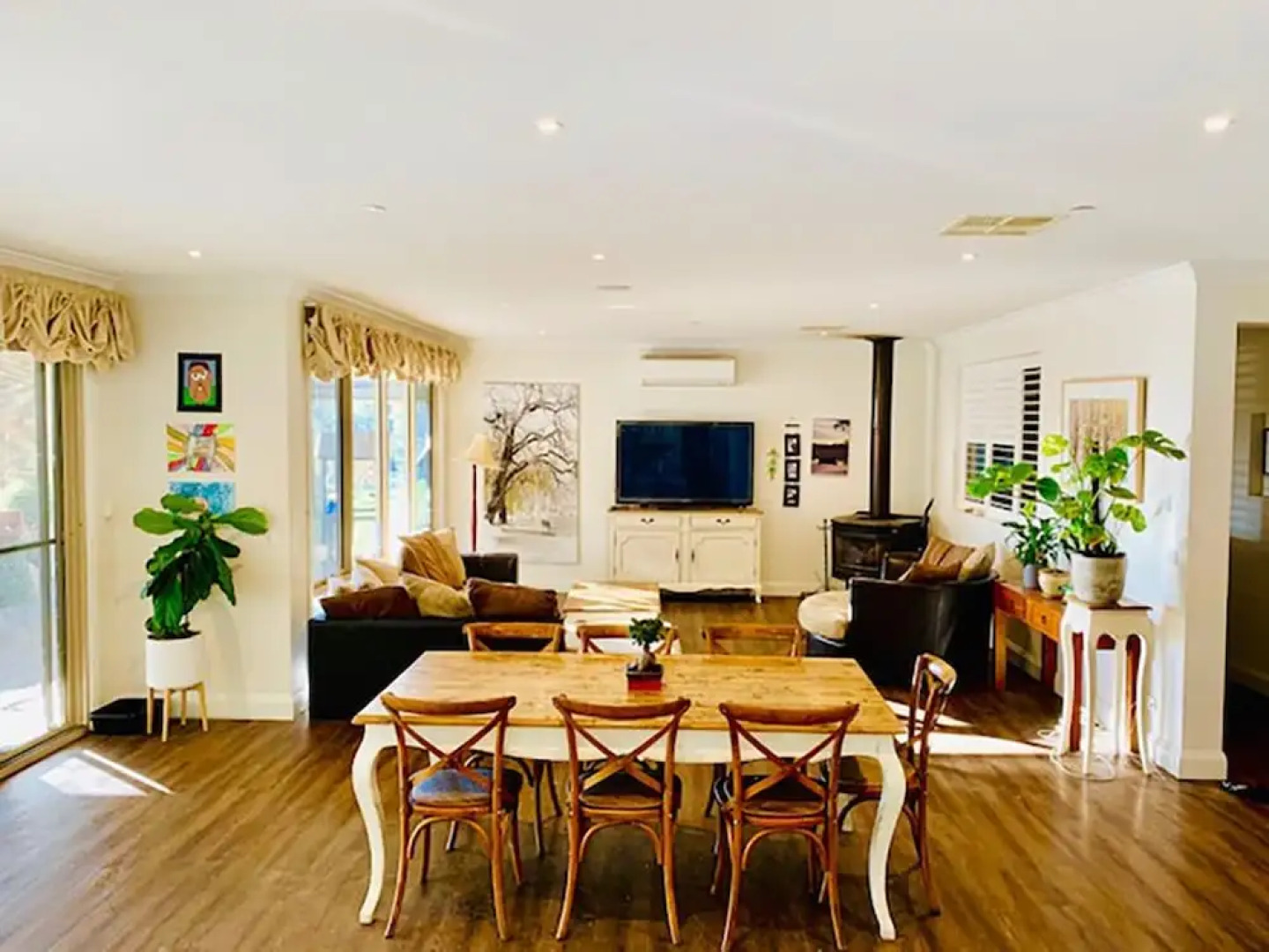 Grand Gippsland Home Sleeps Up To 28