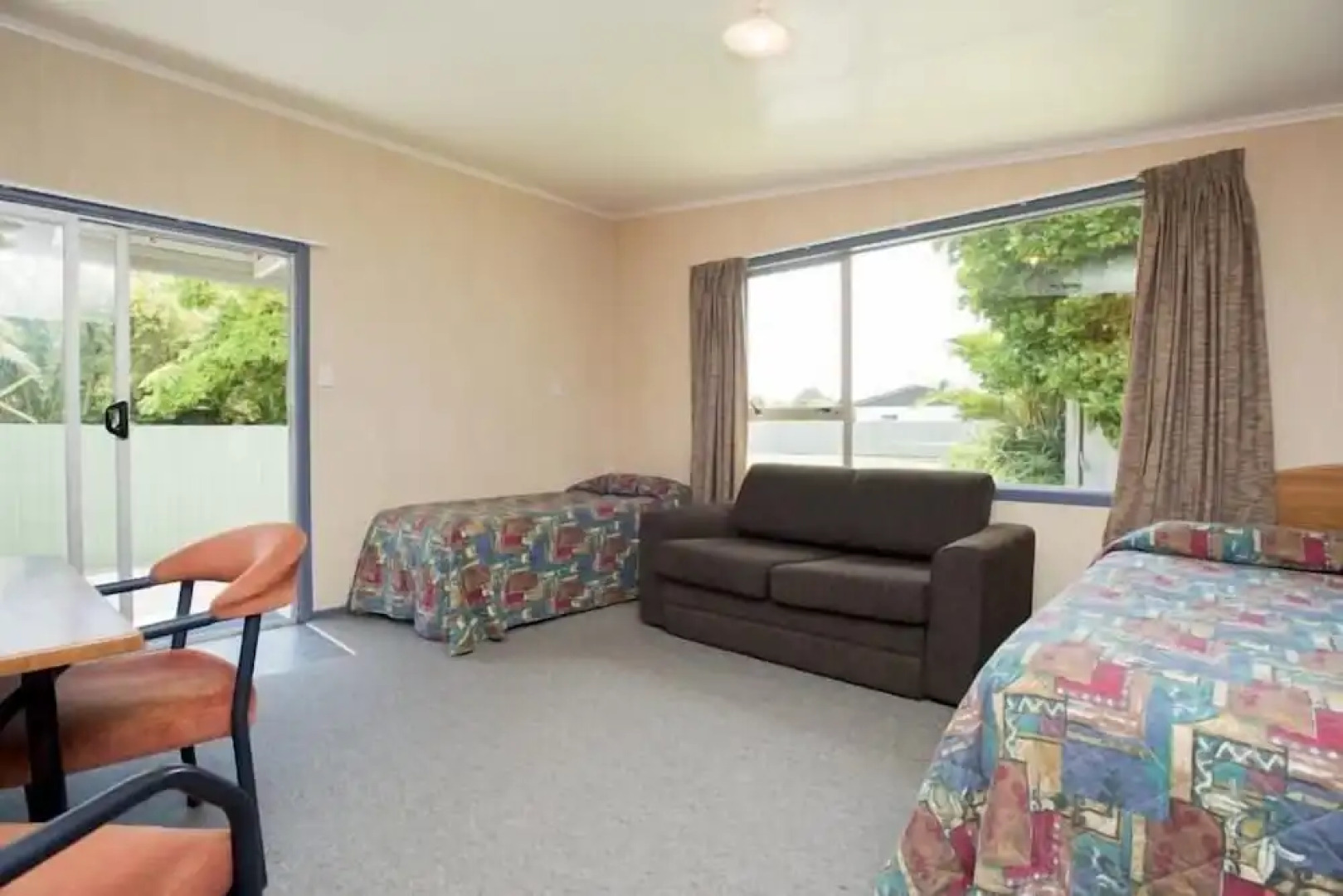 Travellers Inn Motel