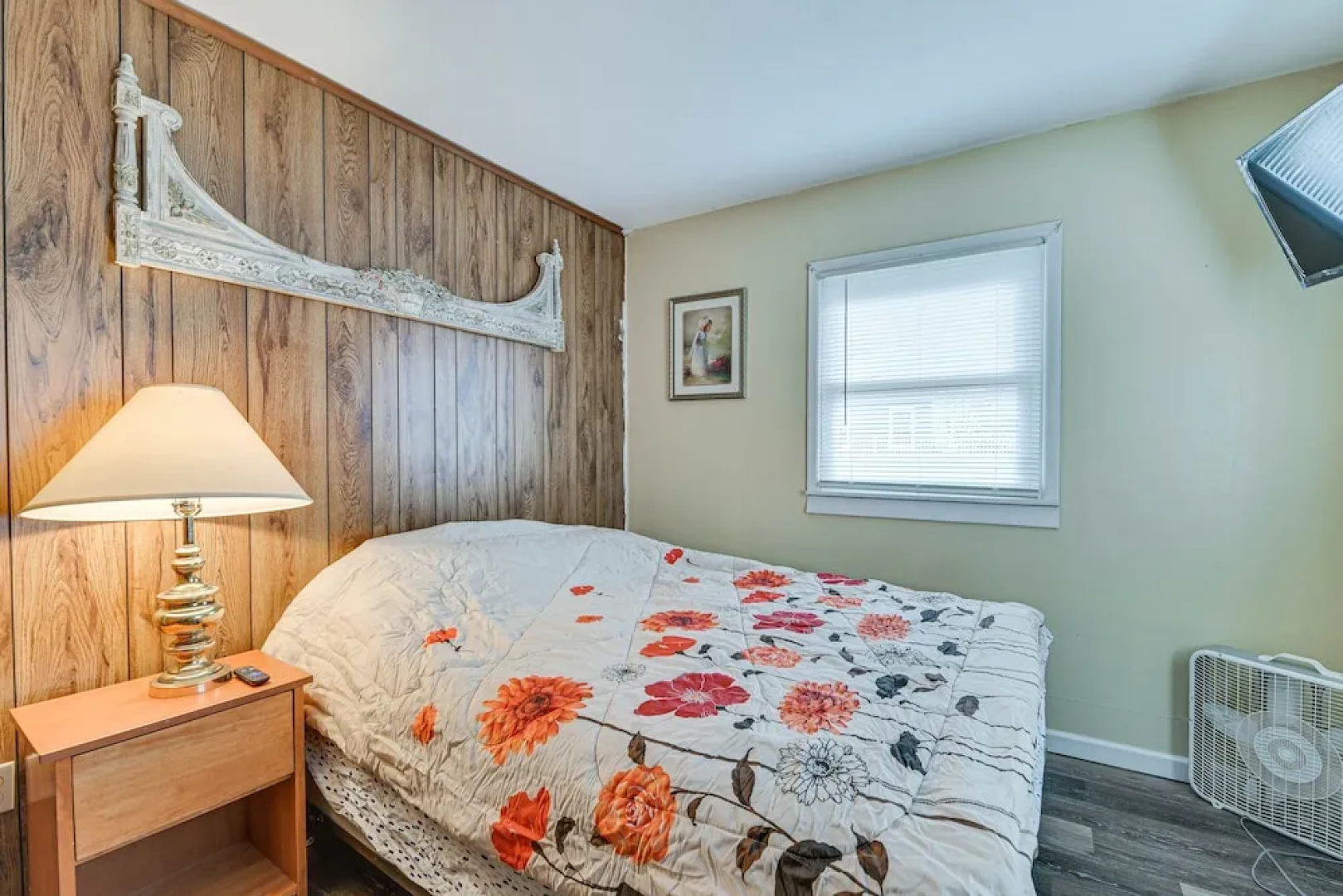 Pet-friendly New York Escape w/ Deck & Lake Views!