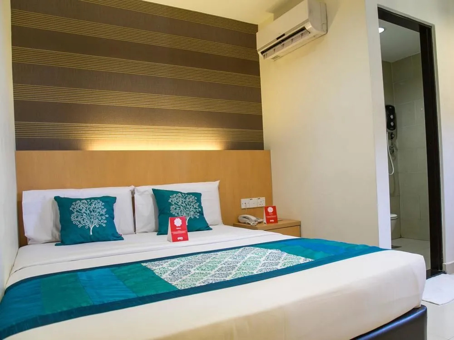 OYO 158 My Signature Hotel