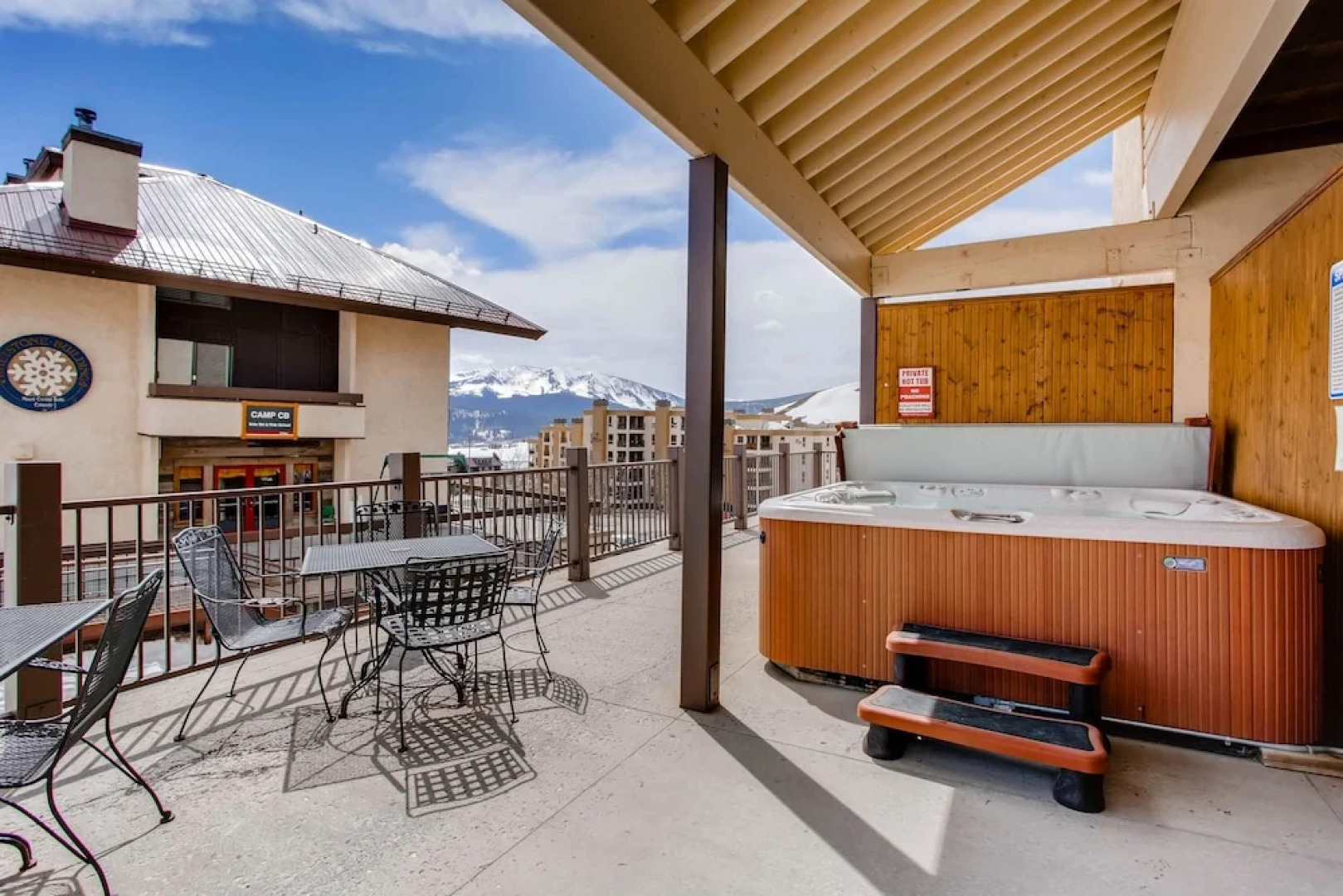 View Of Mt Crested Butte- 1 Br 1 Bedroom Condo - No Cleaning Fee! by RedAwning
