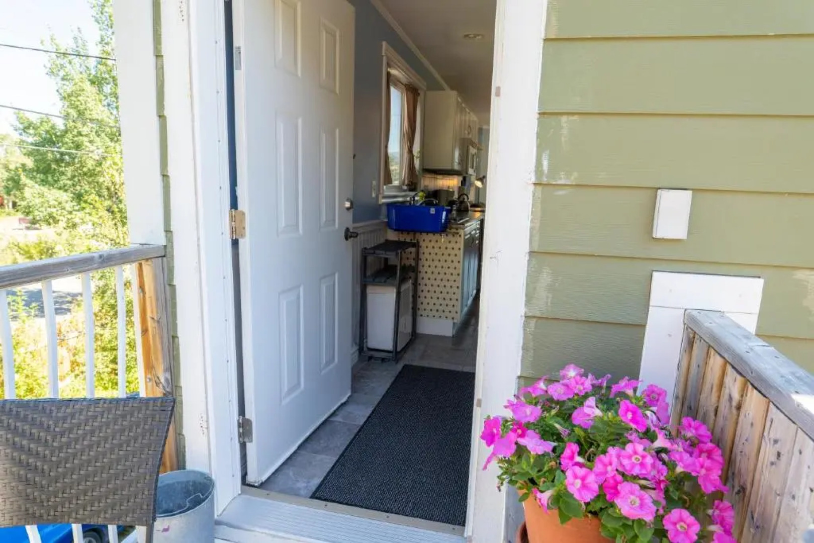 Downtown Whitehorse Apartment in Old Town