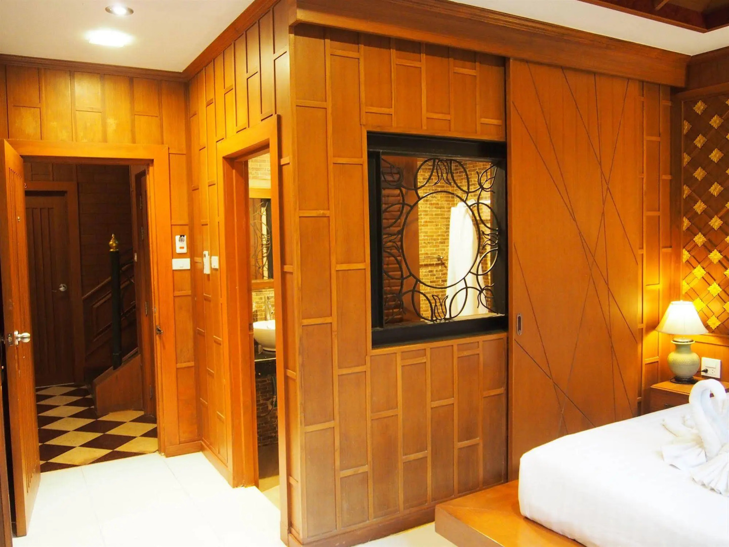 Renoir boutique hotel