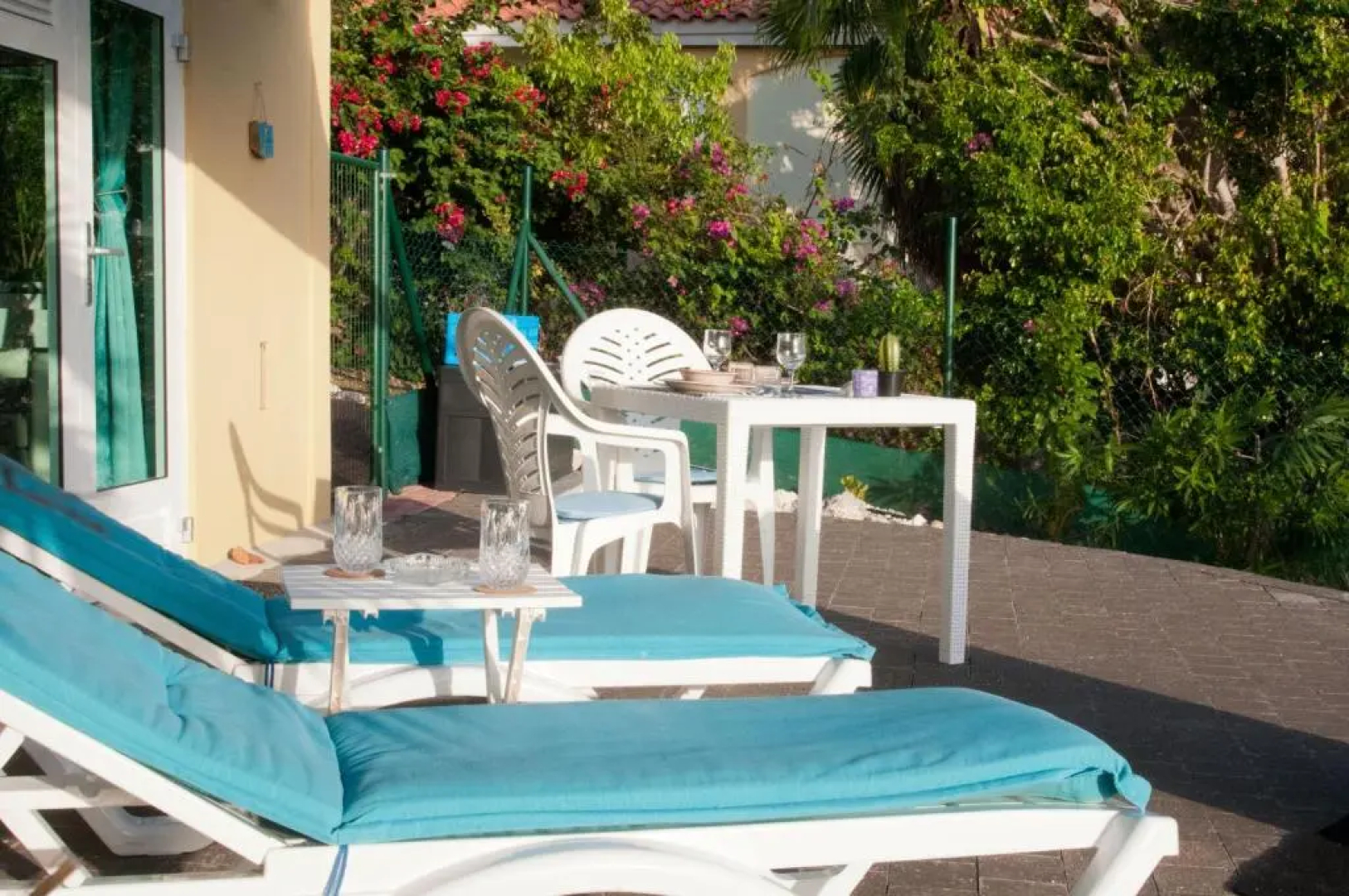 Vip Caribbean Views 300 Meters To The Coral Estate Beach