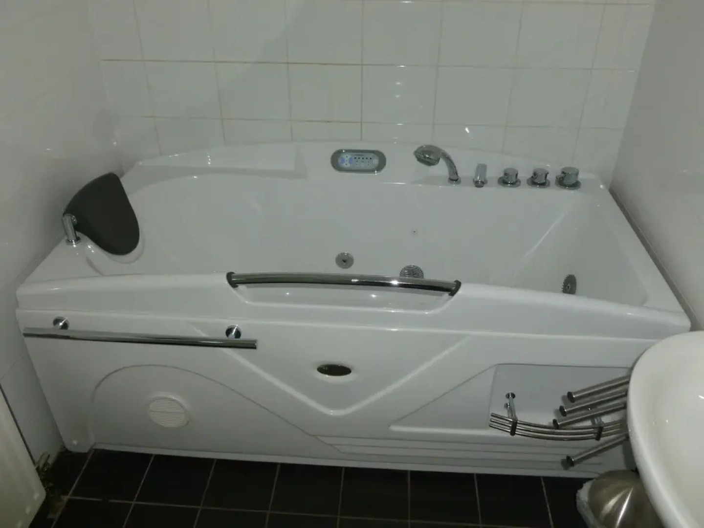 Nice House With a Private Jetty Located in Lemmer