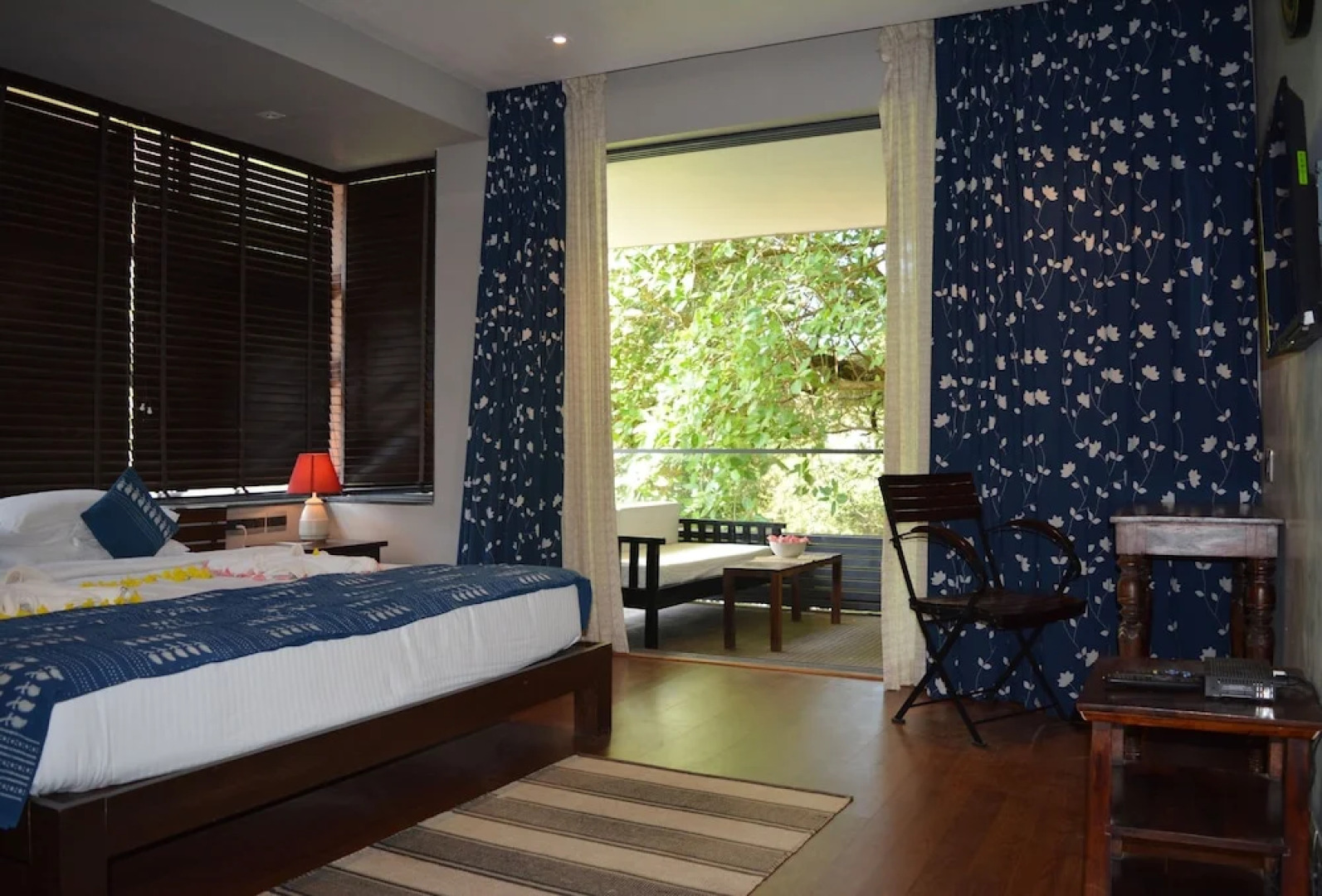 16 Degrees North, Candolim