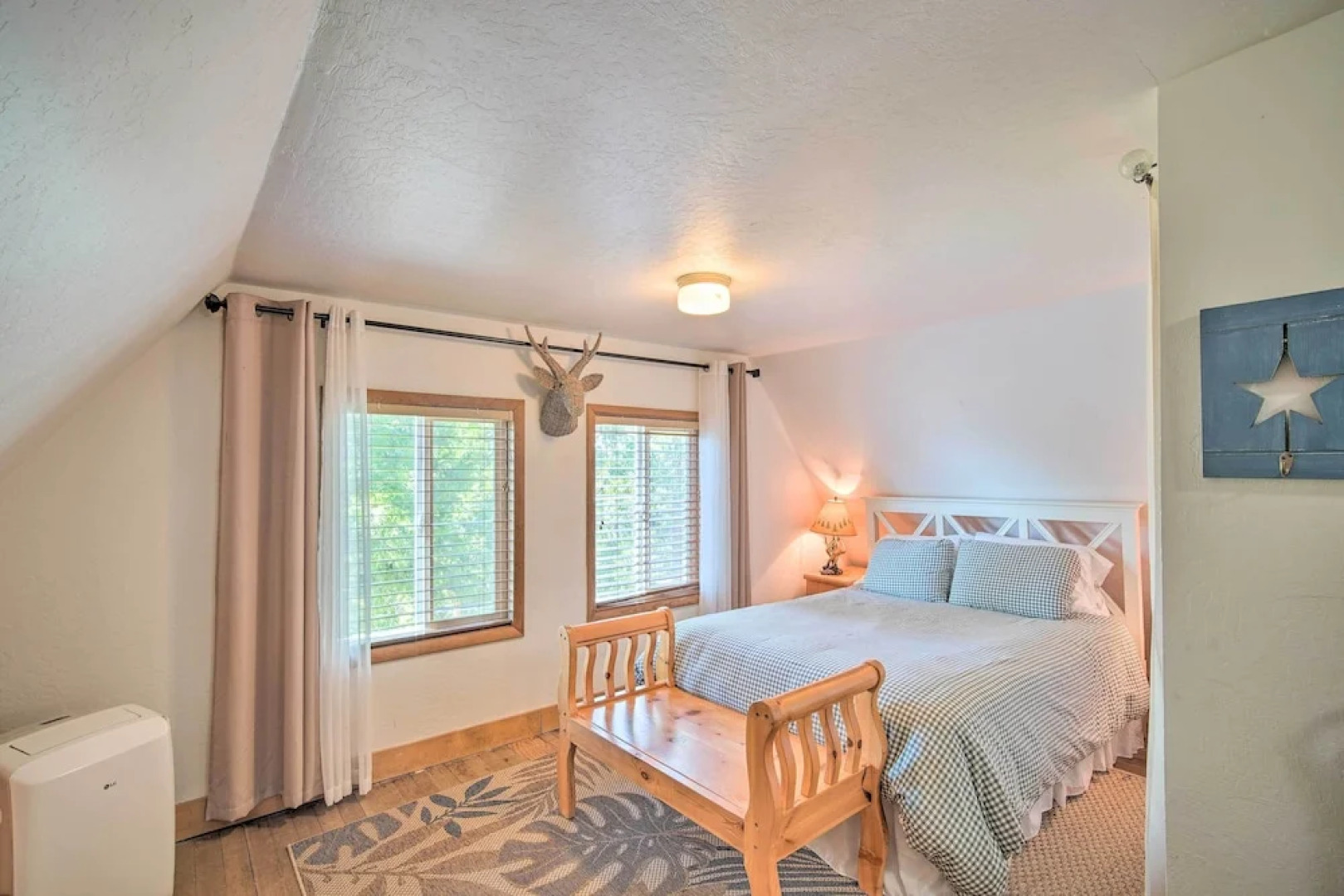 Lakeview Lodge Fit for Groups < 1 Mile to Lake!