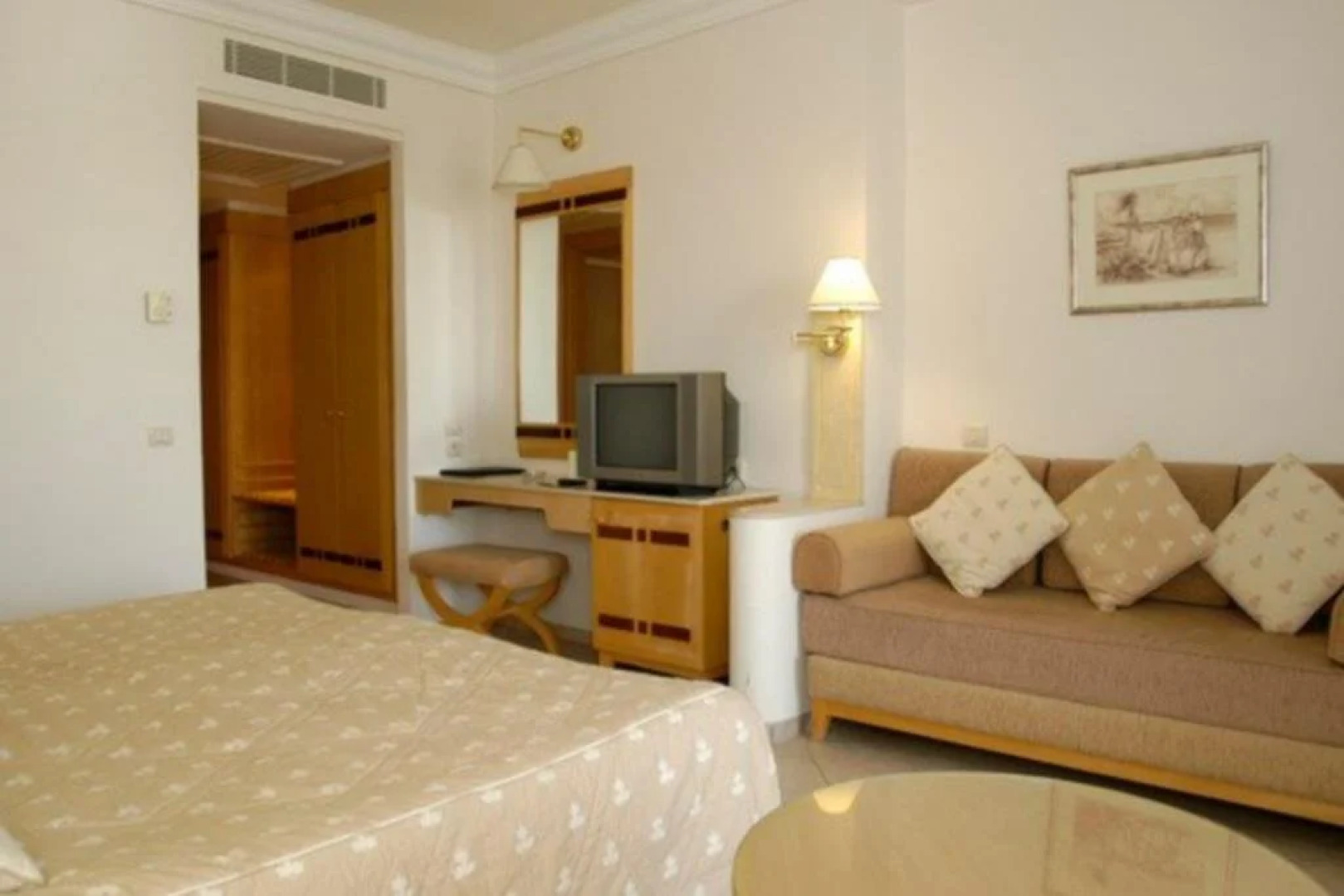 Hotel Les Sirenes Beach