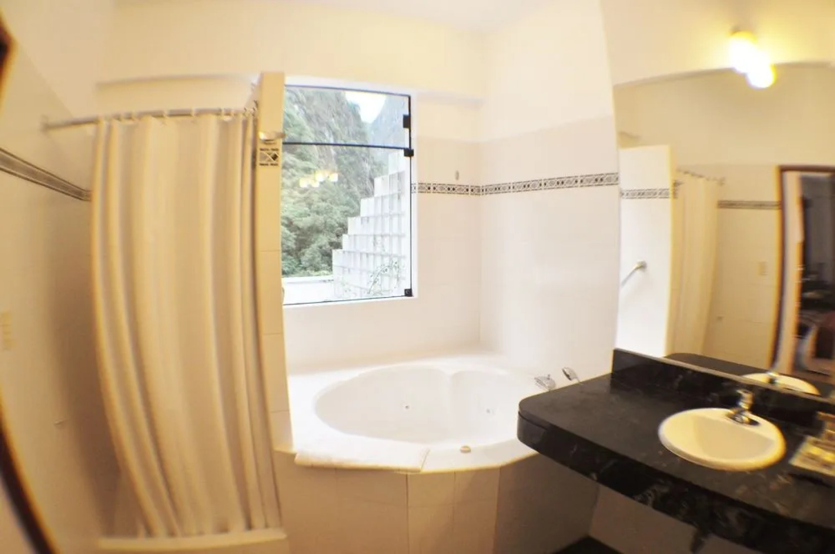 Hatuchay Hotels Machu Picchu