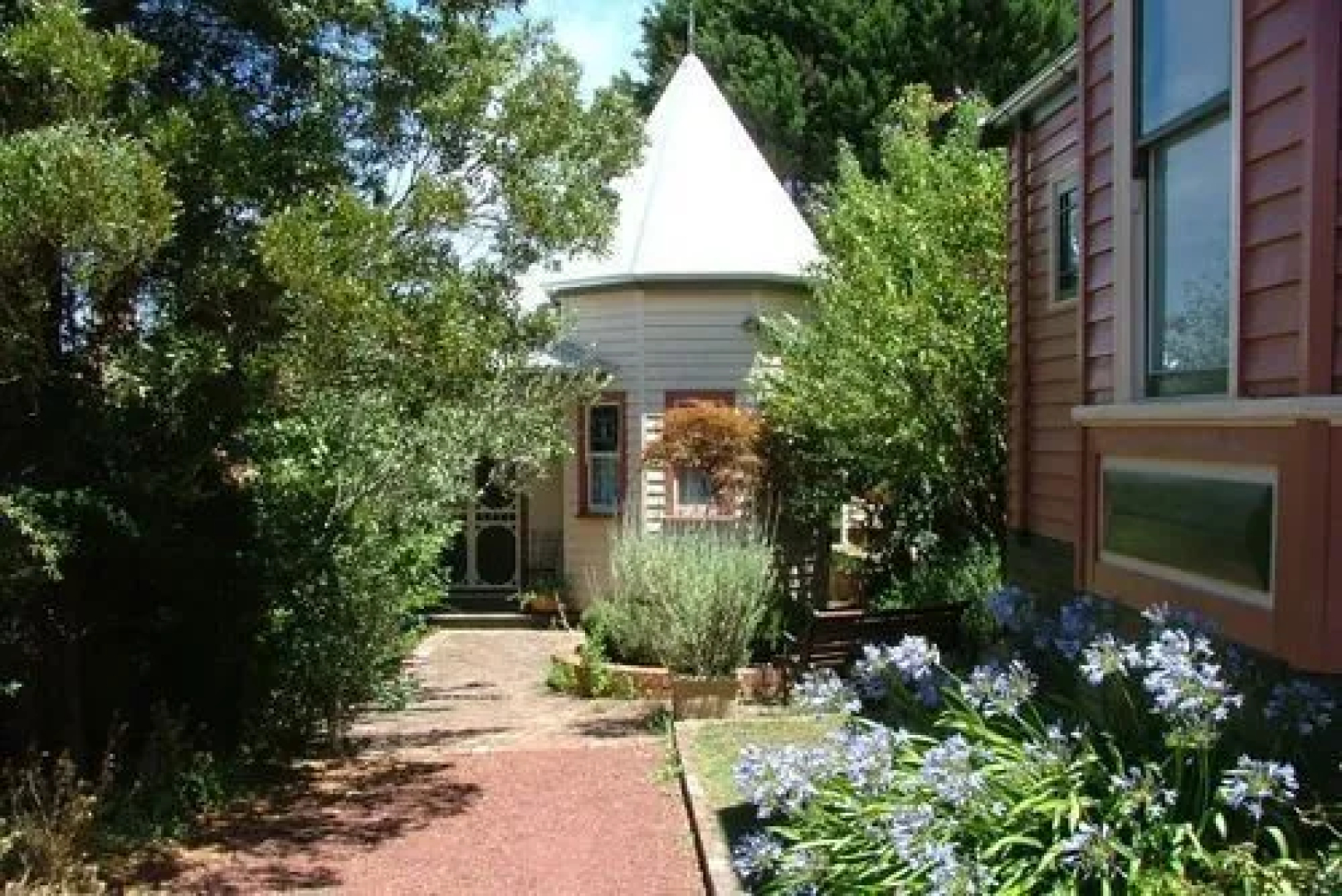 Braeside Garden Cottages