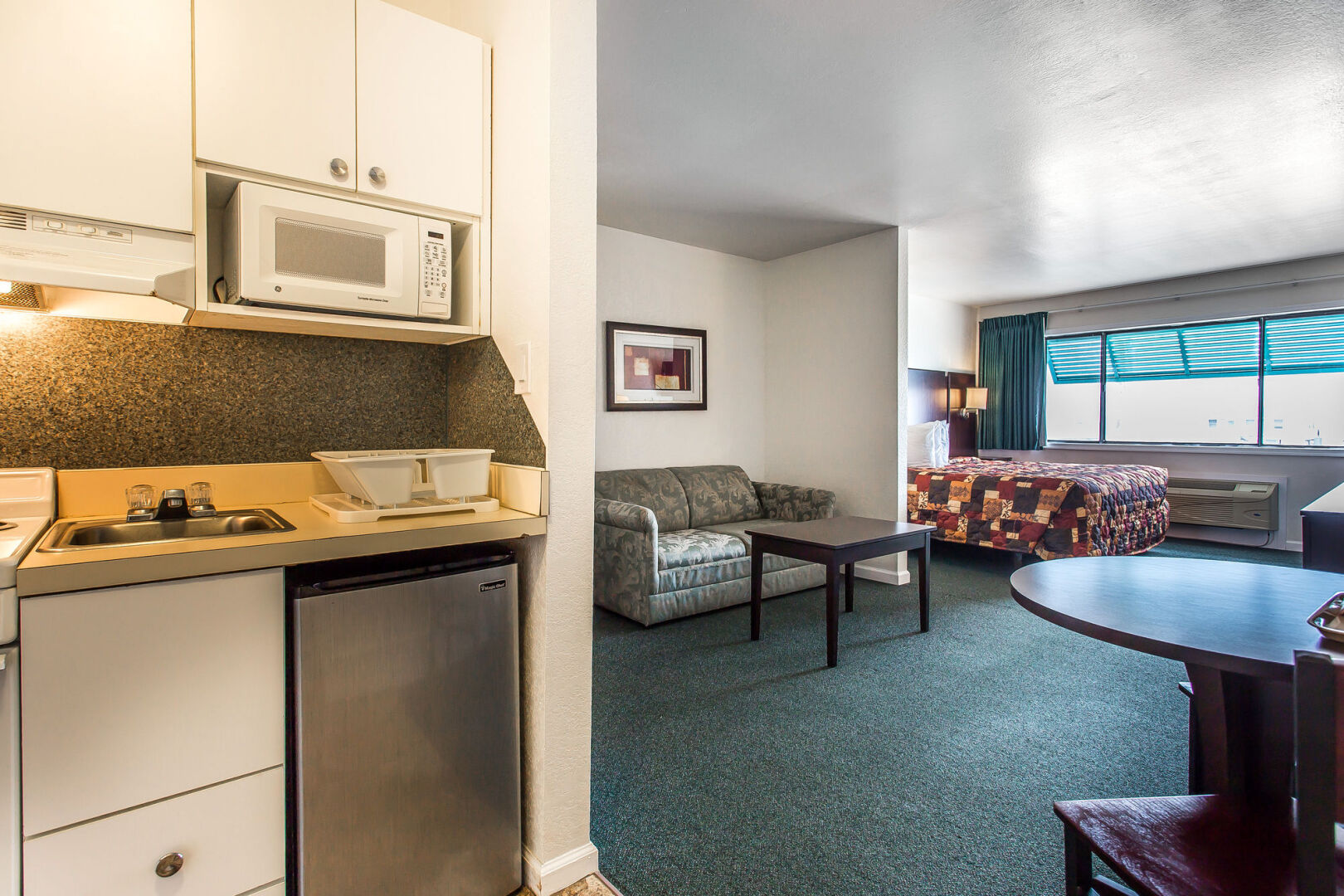 Seahorse Inn and Cottages