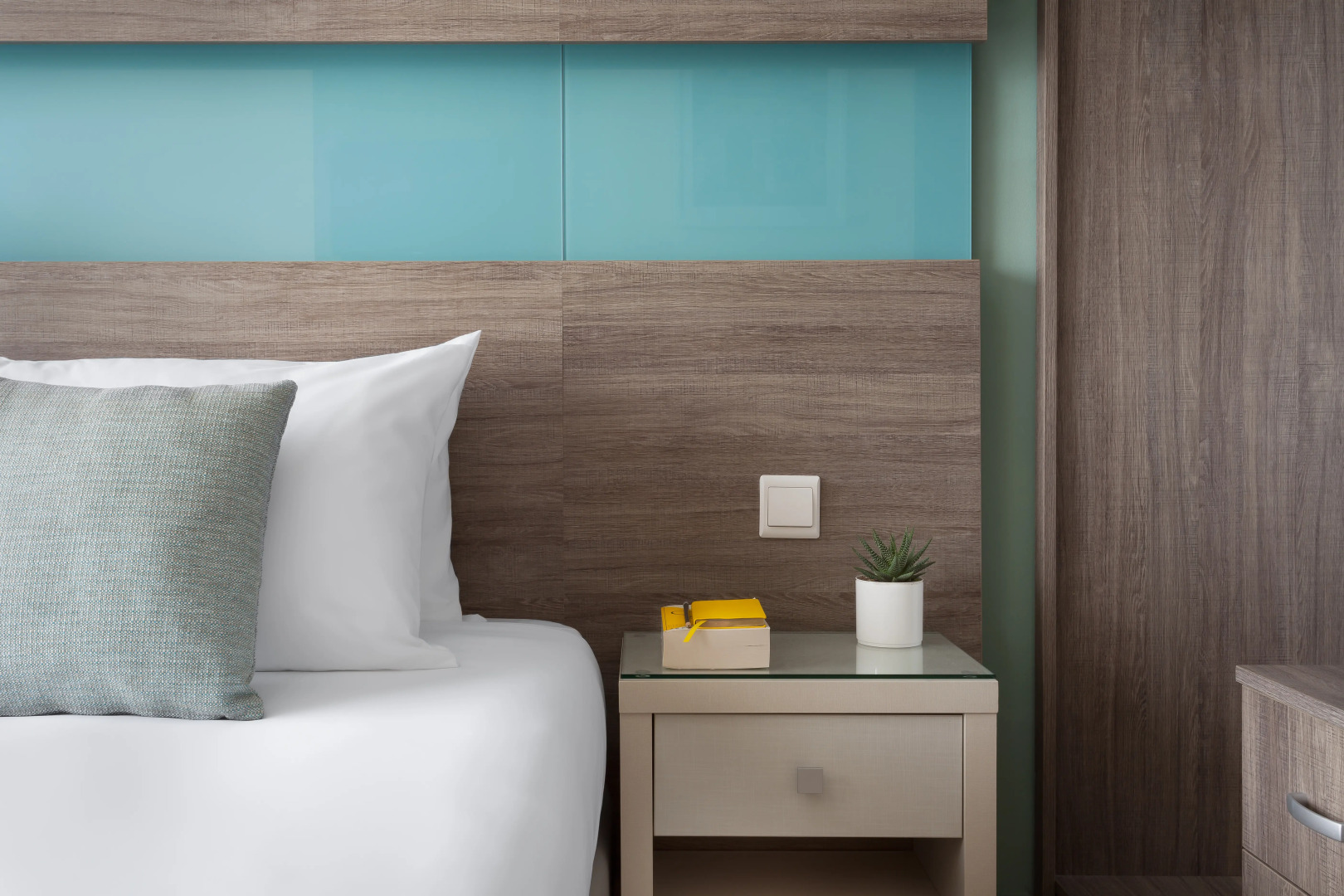 115 The Strand Hotel by NEU Collective